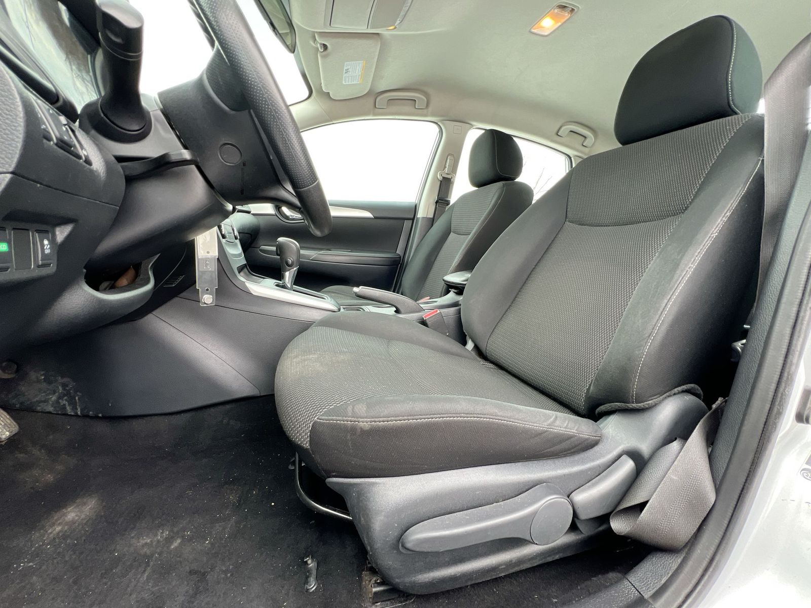 Thumbnail: 2019 Nissan Sentra - 17