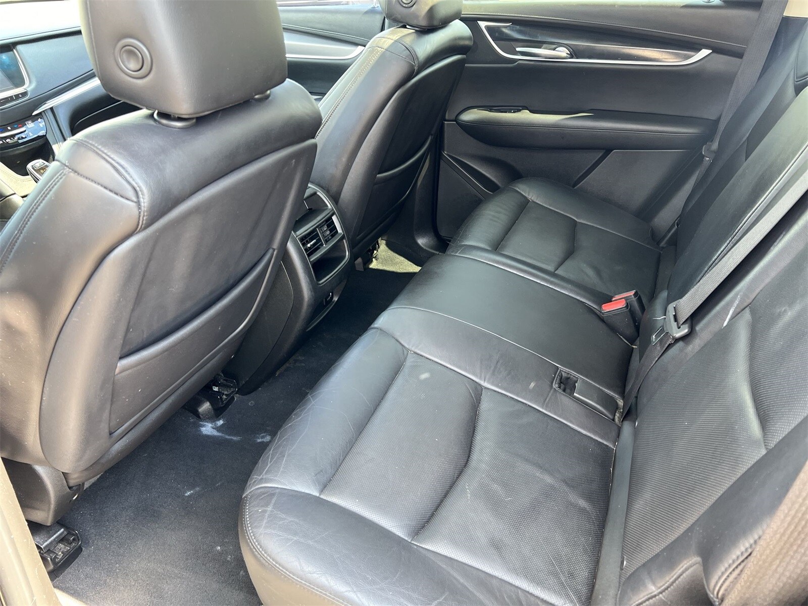 Thumbnail: 2017 Cadillac XT5 - 19