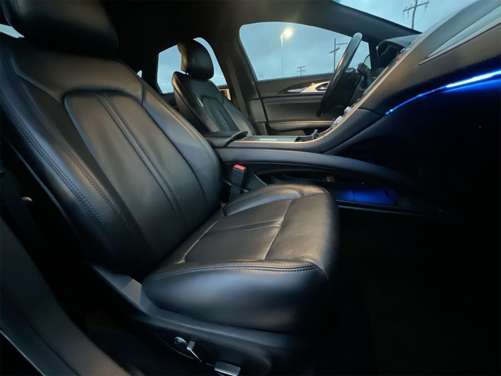 Thumbnail: 2018 Lincoln MKZ - 21