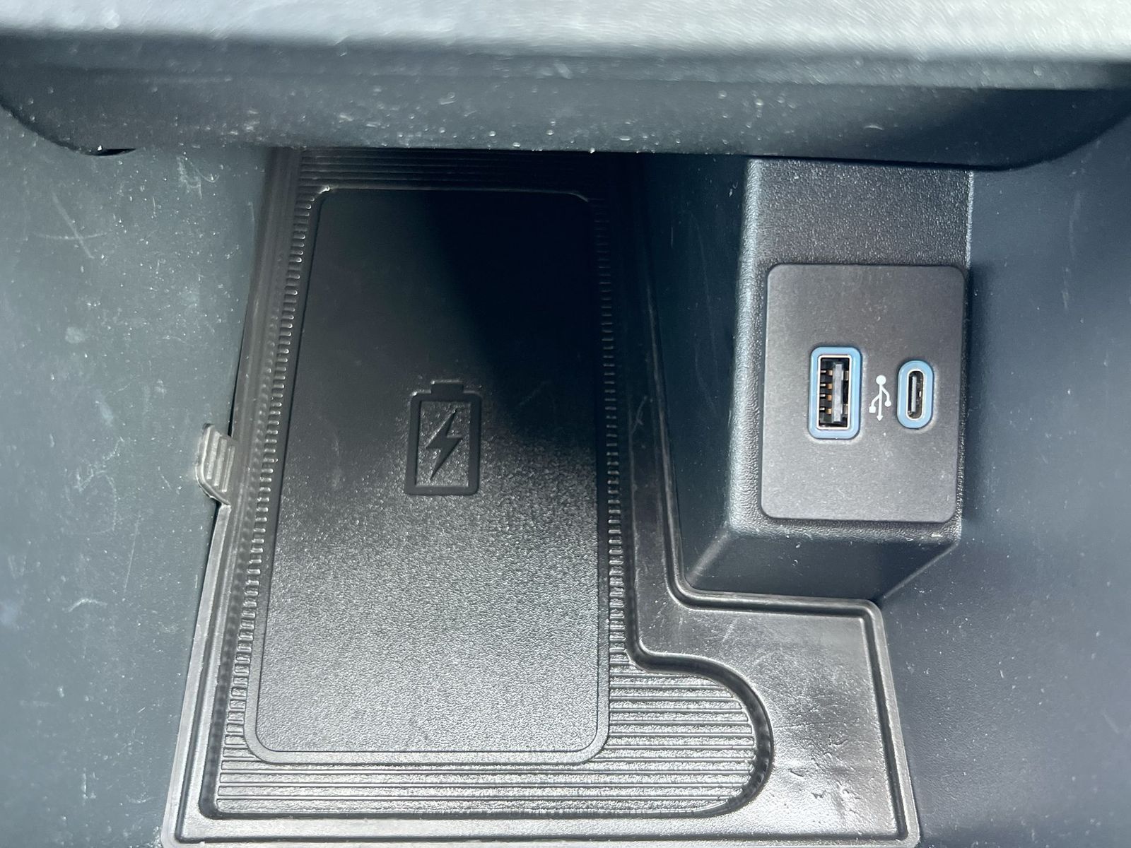 Thumbnail: 2024 Ford Edge - 30