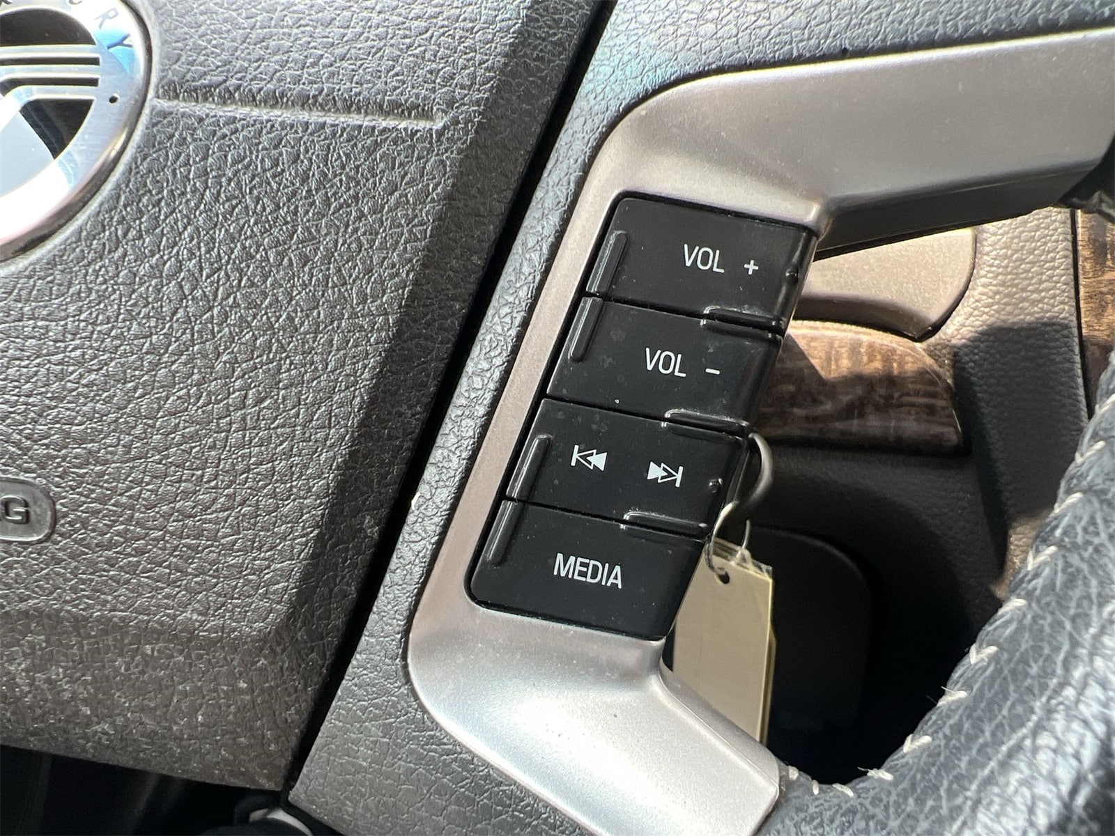 2008 Mercury Milan Premier 26