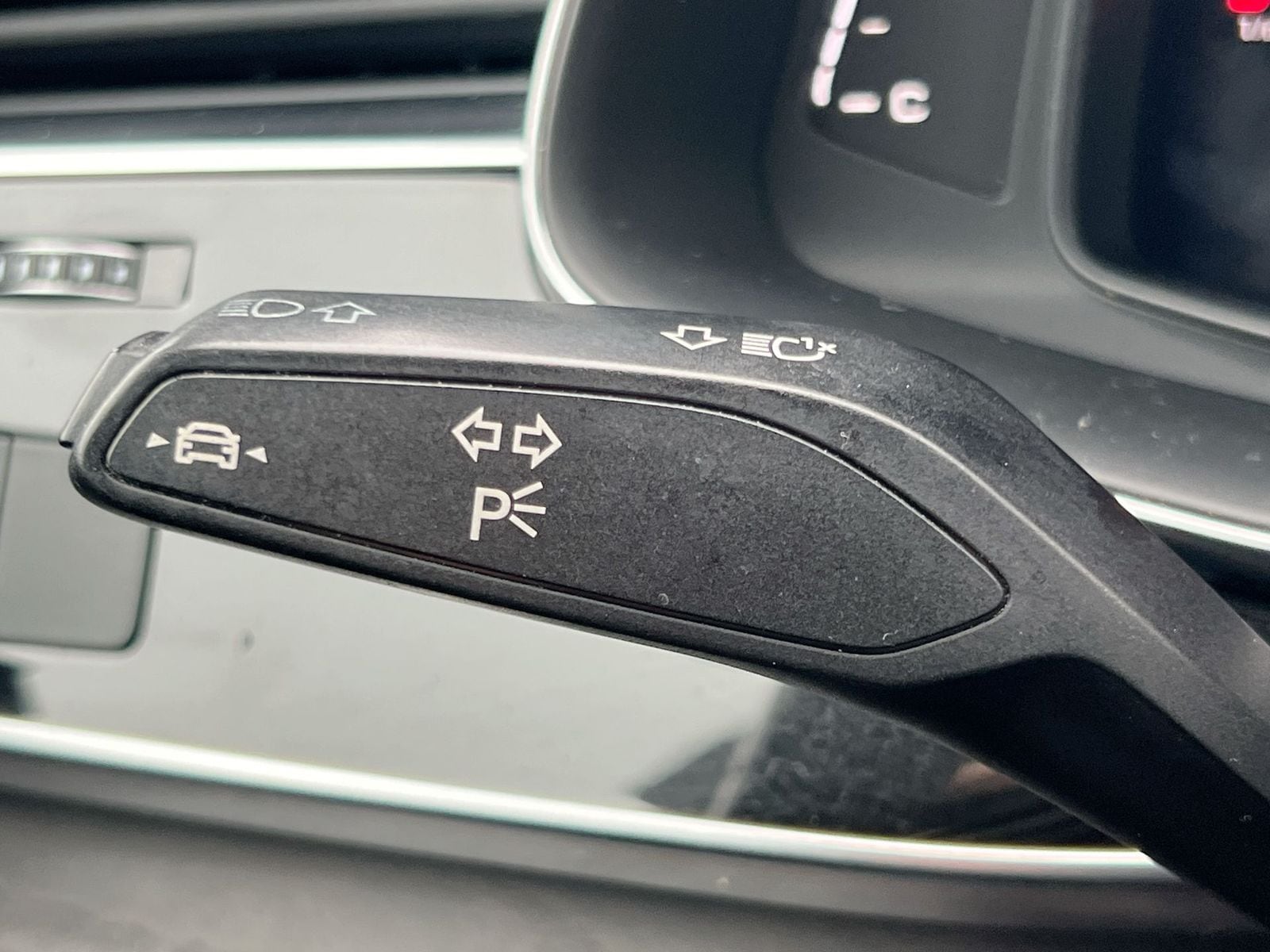 Thumbnail: 2021 Audi Q7 - 26