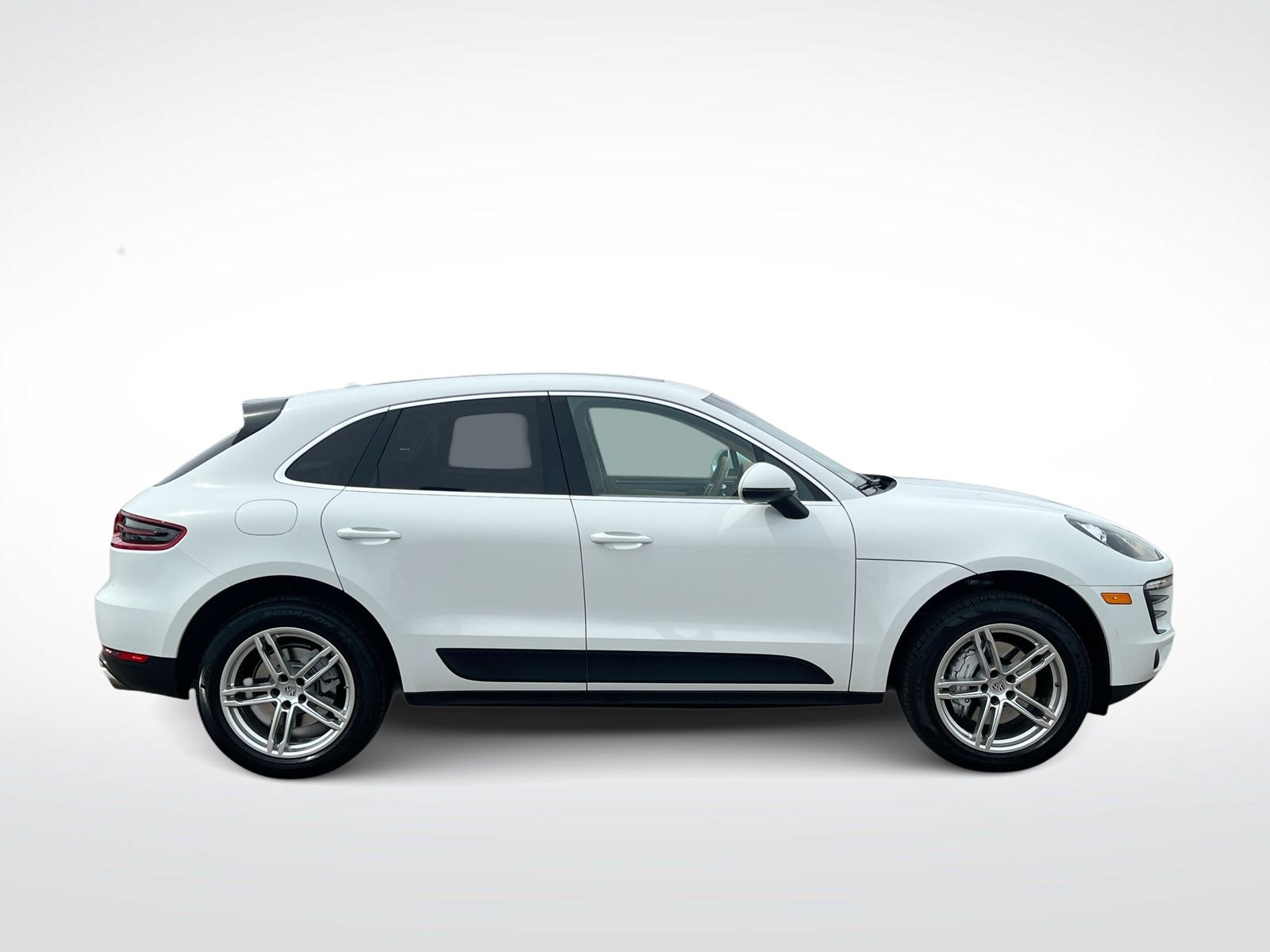 Thumbnail: 2015 Porsche Macan - 9