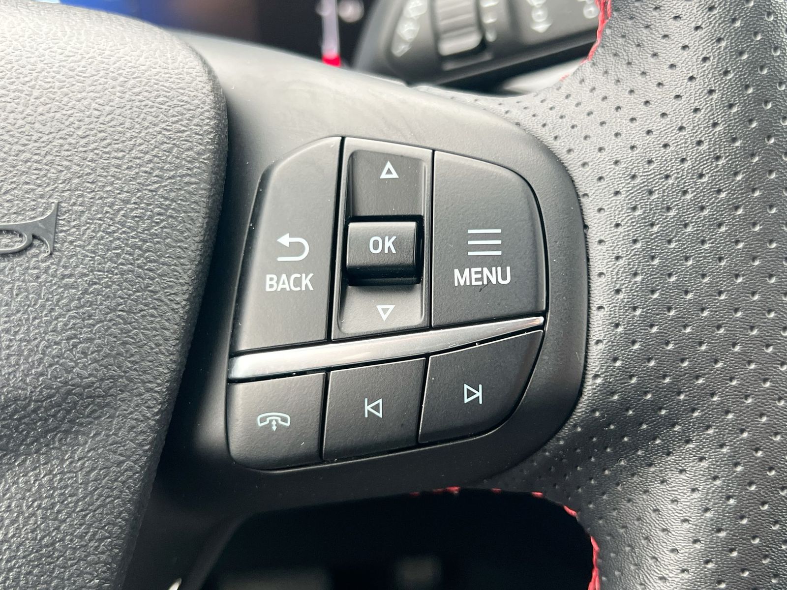 Thumbnail: 2025 Ford Escape - 23