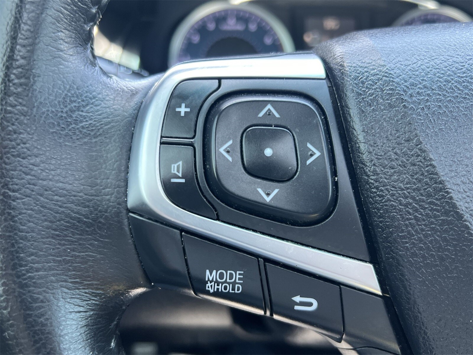 2016 Toyota Camry XLE 26