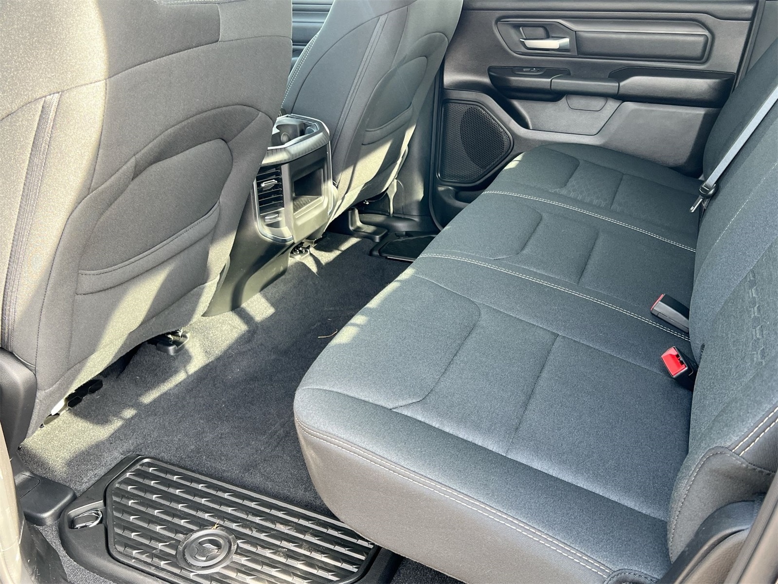 Thumbnail: 2025 RAM 1500 - 18