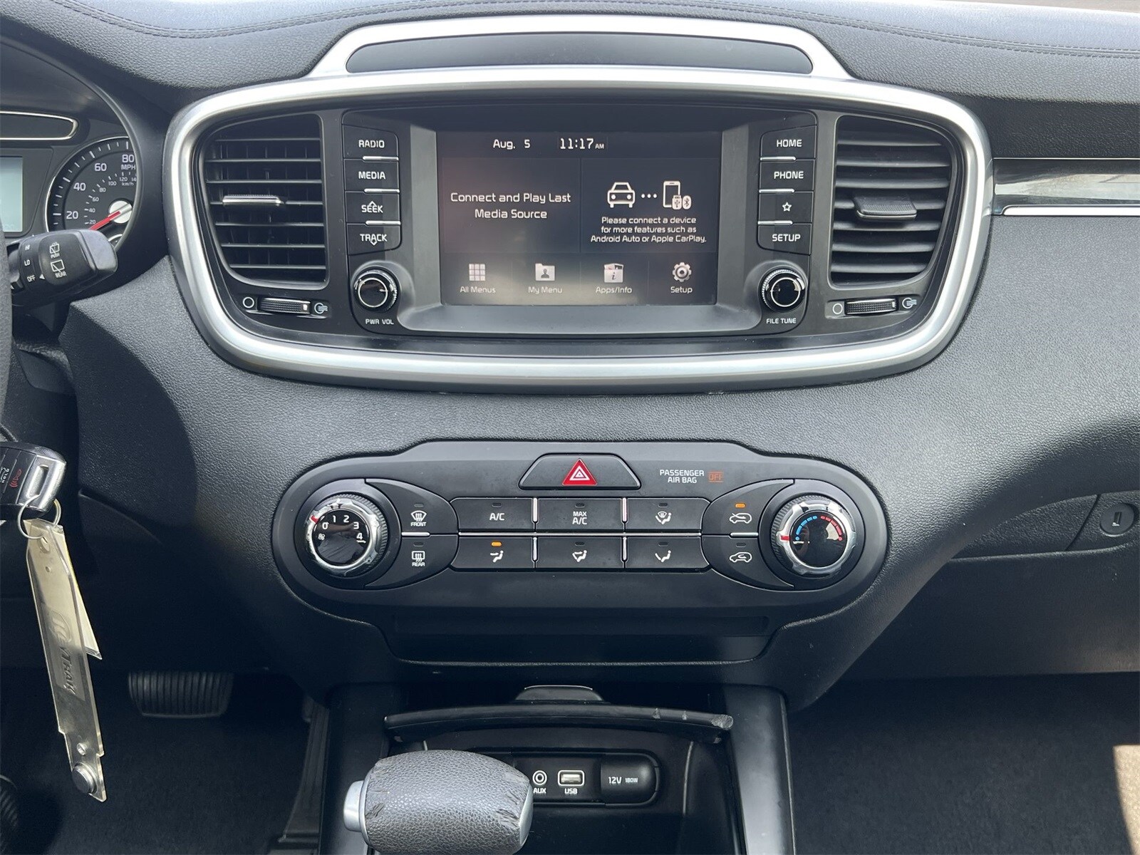 Thumbnail: 2020 Kia Sorento - 28