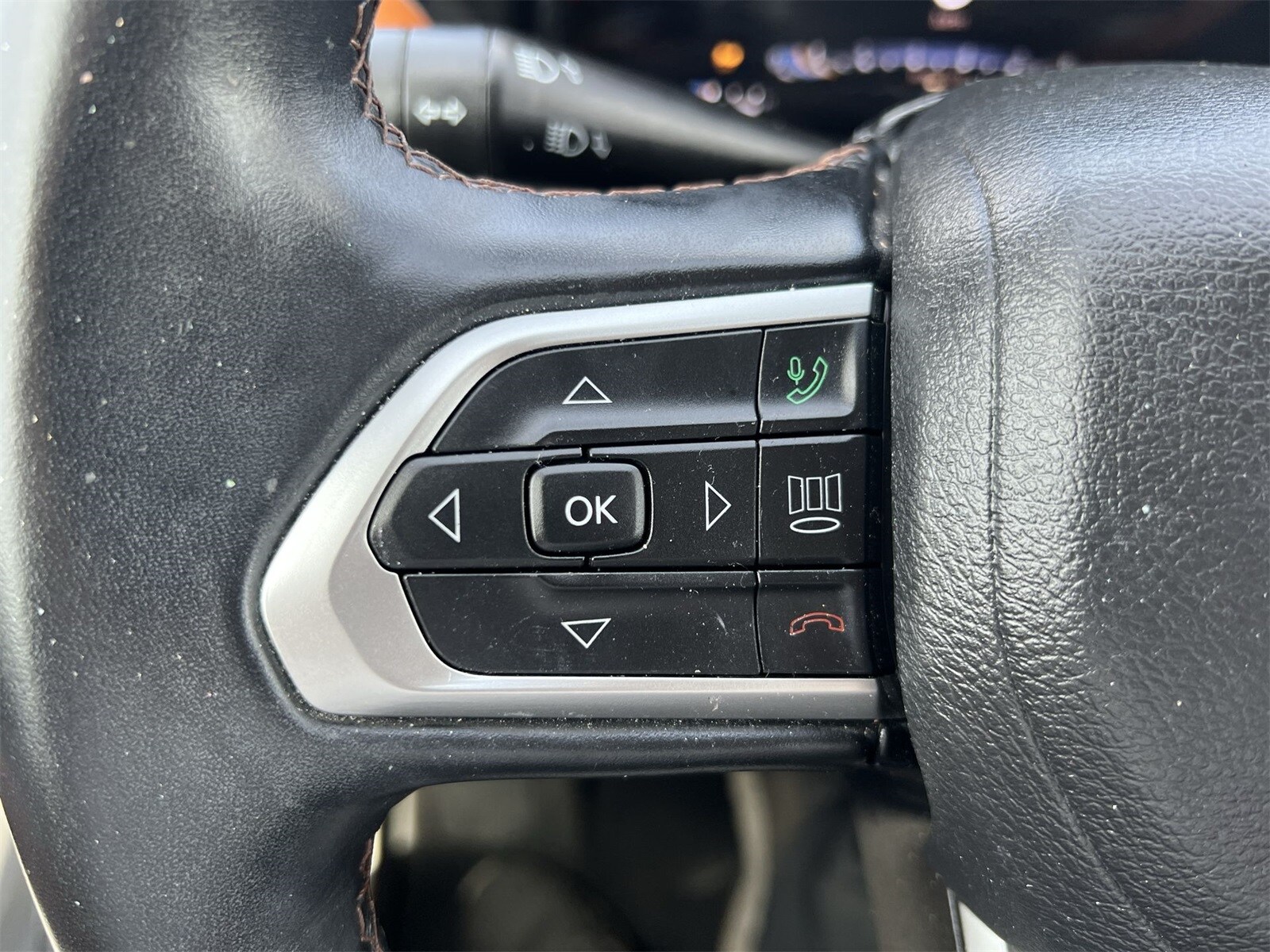 Thumbnail: 2022 Jeep Compass - 24