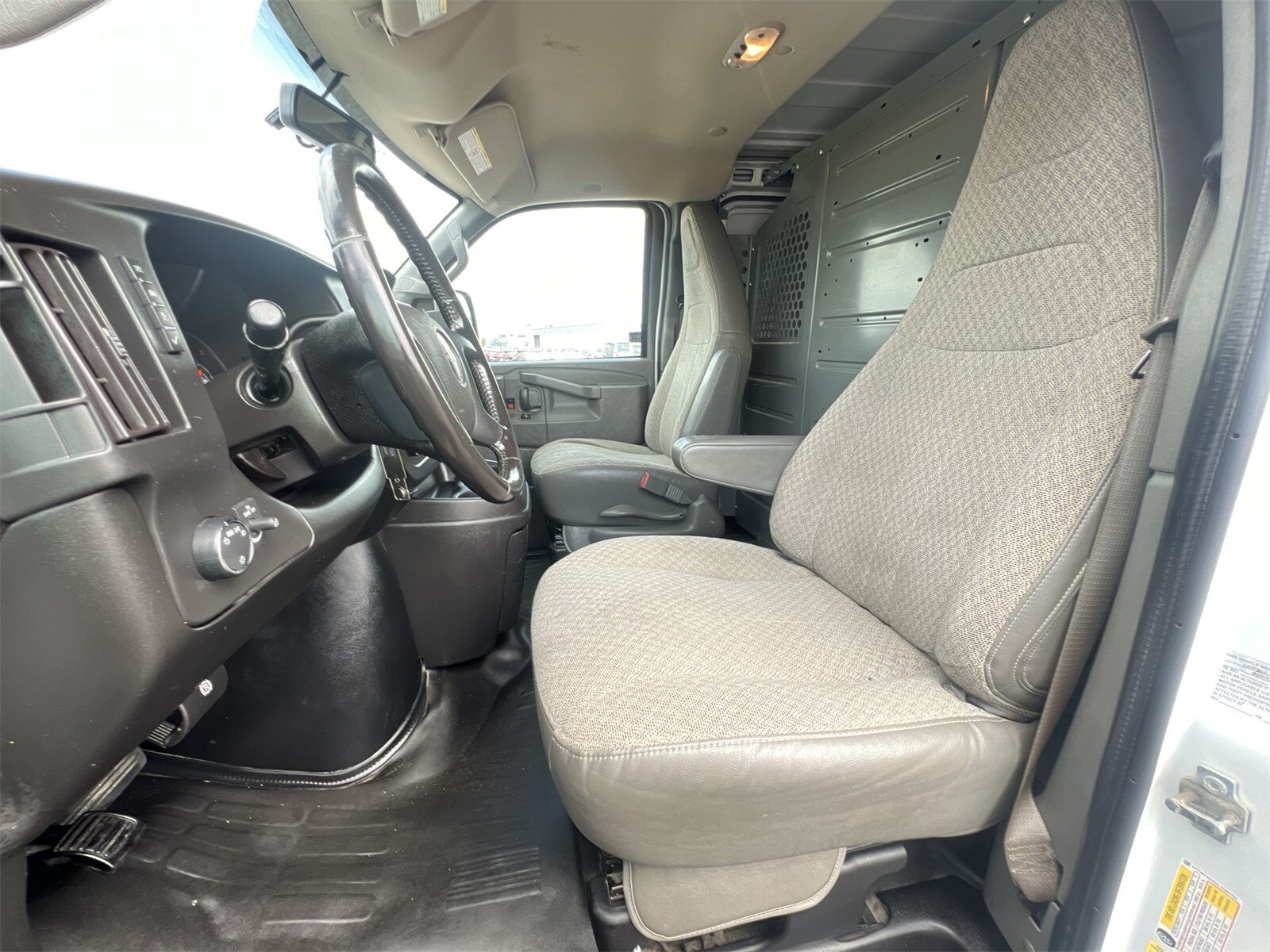 Thumbnail: 2020 GMC Savana - 16