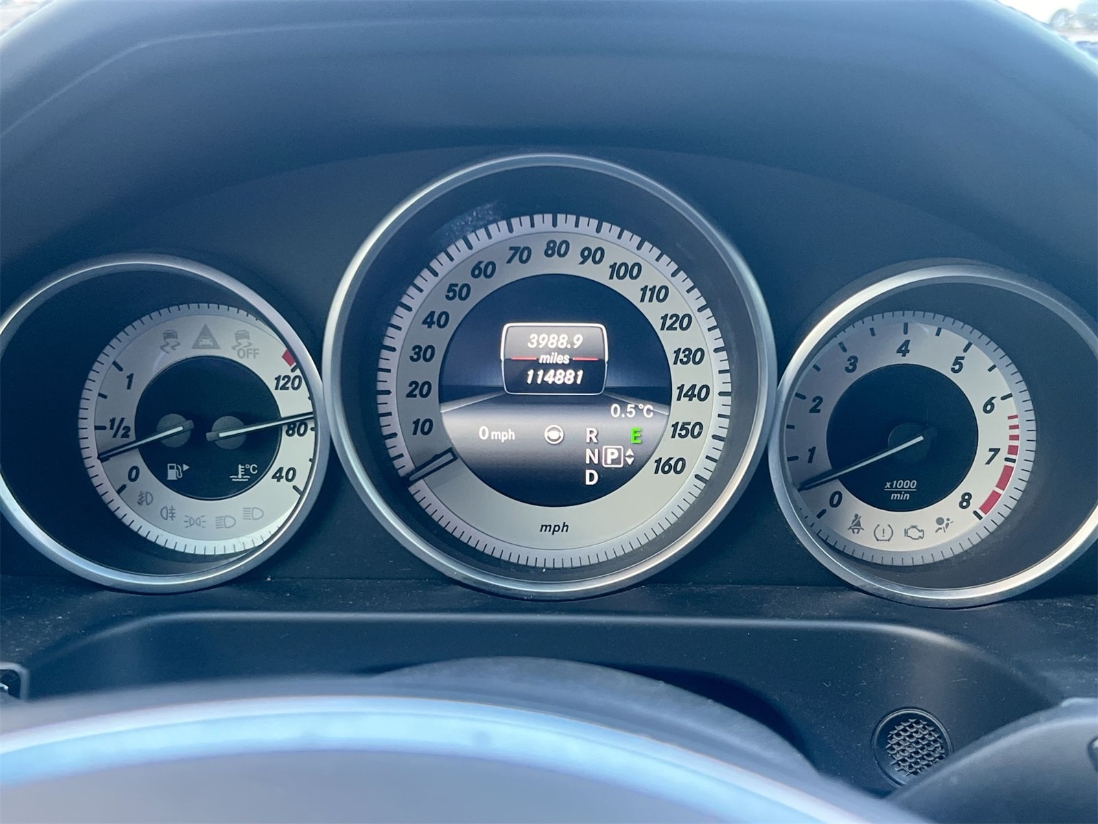 Thumbnail: 2016 Mercedes-Benz E-Class - 32