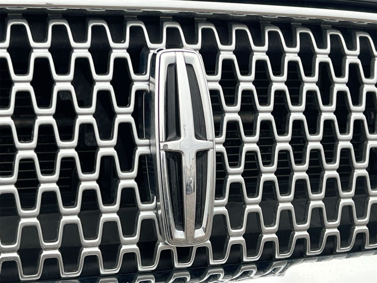 Thumbnail: 2018 Lincoln MKZ - 13