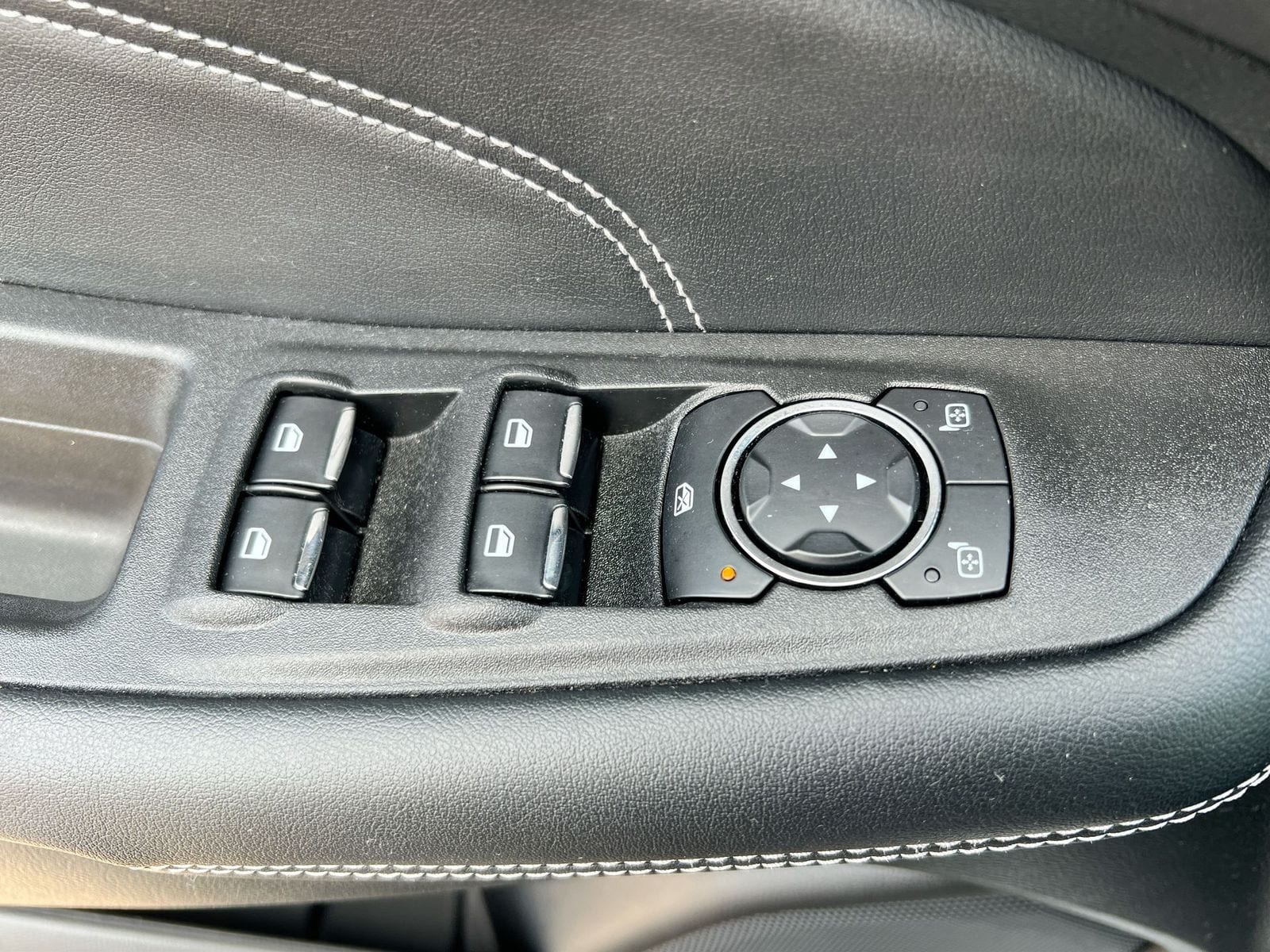 Thumbnail: 2024 Ford Edge - 17