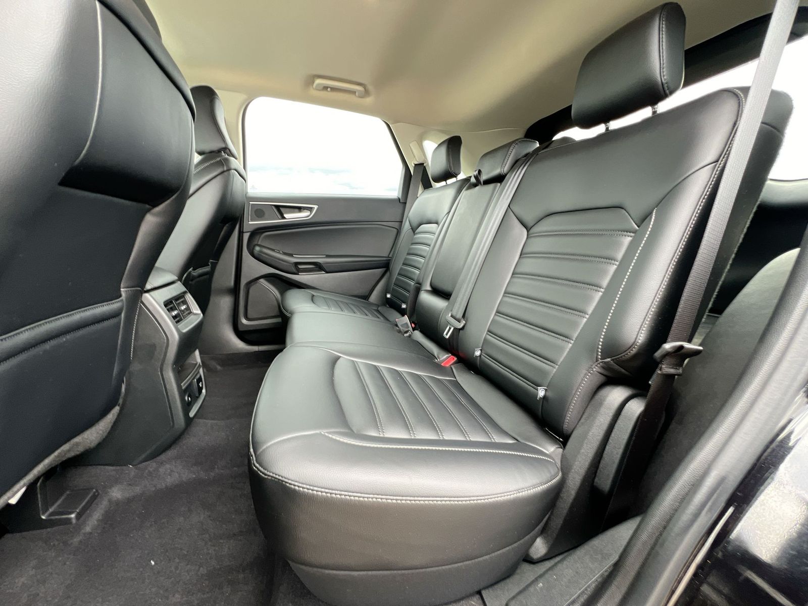 Thumbnail: 2023 Ford Edge - 19