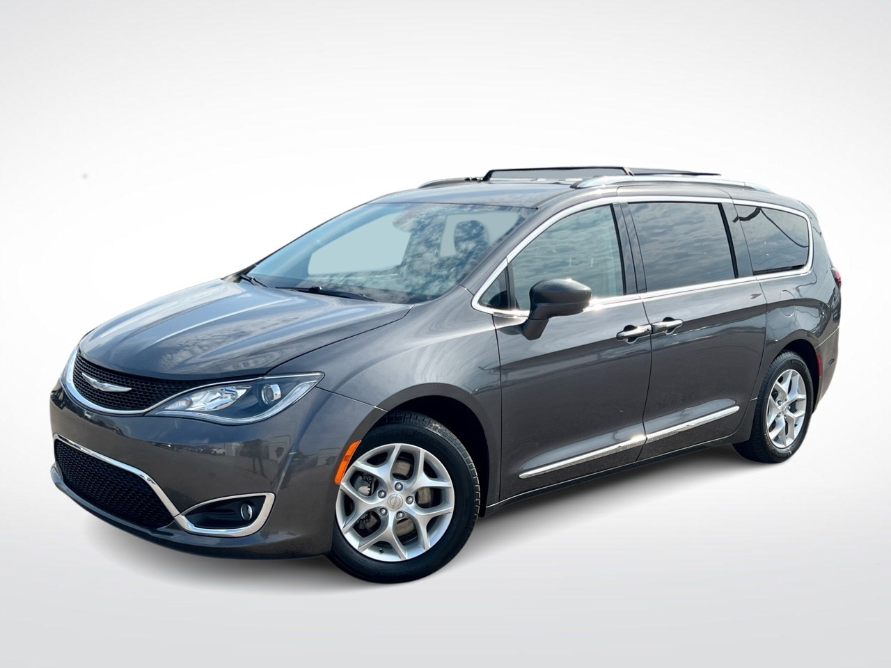 Thumbnail: 2018 Chrysler Pacifica - 1