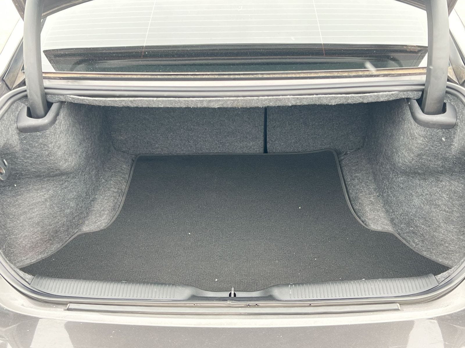 Thumbnail: 2020 Dodge Charger - 32