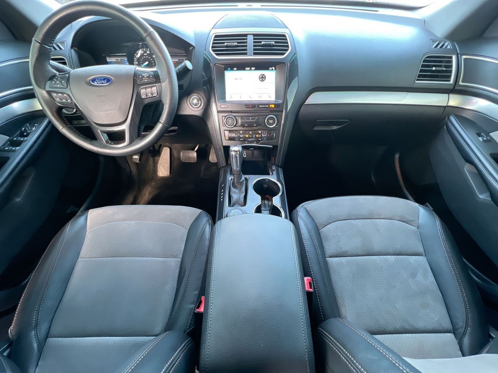 Thumbnail: 2017 Ford Explorer - 15