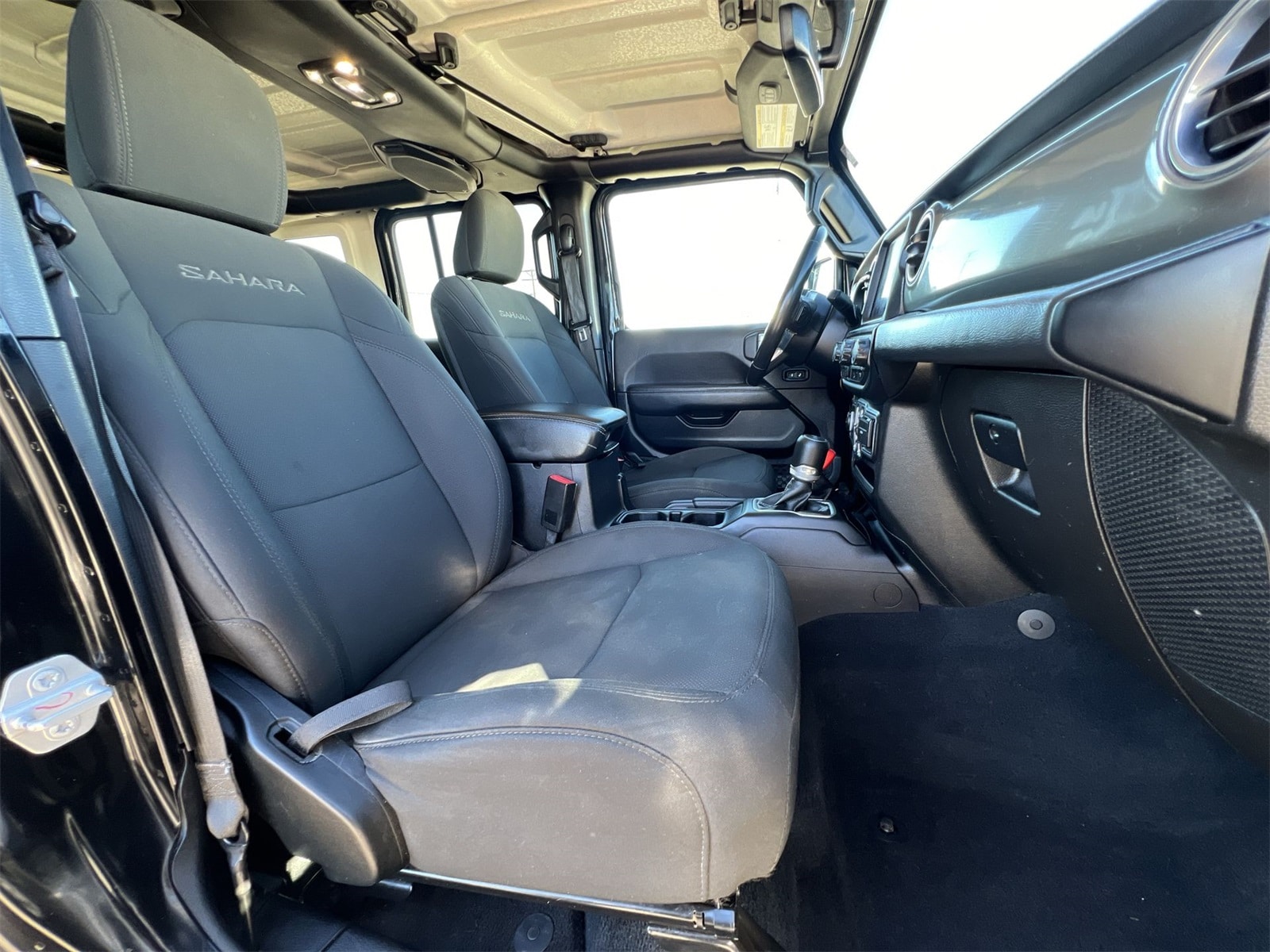 Thumbnail: 2020 Jeep Wrangler - 22