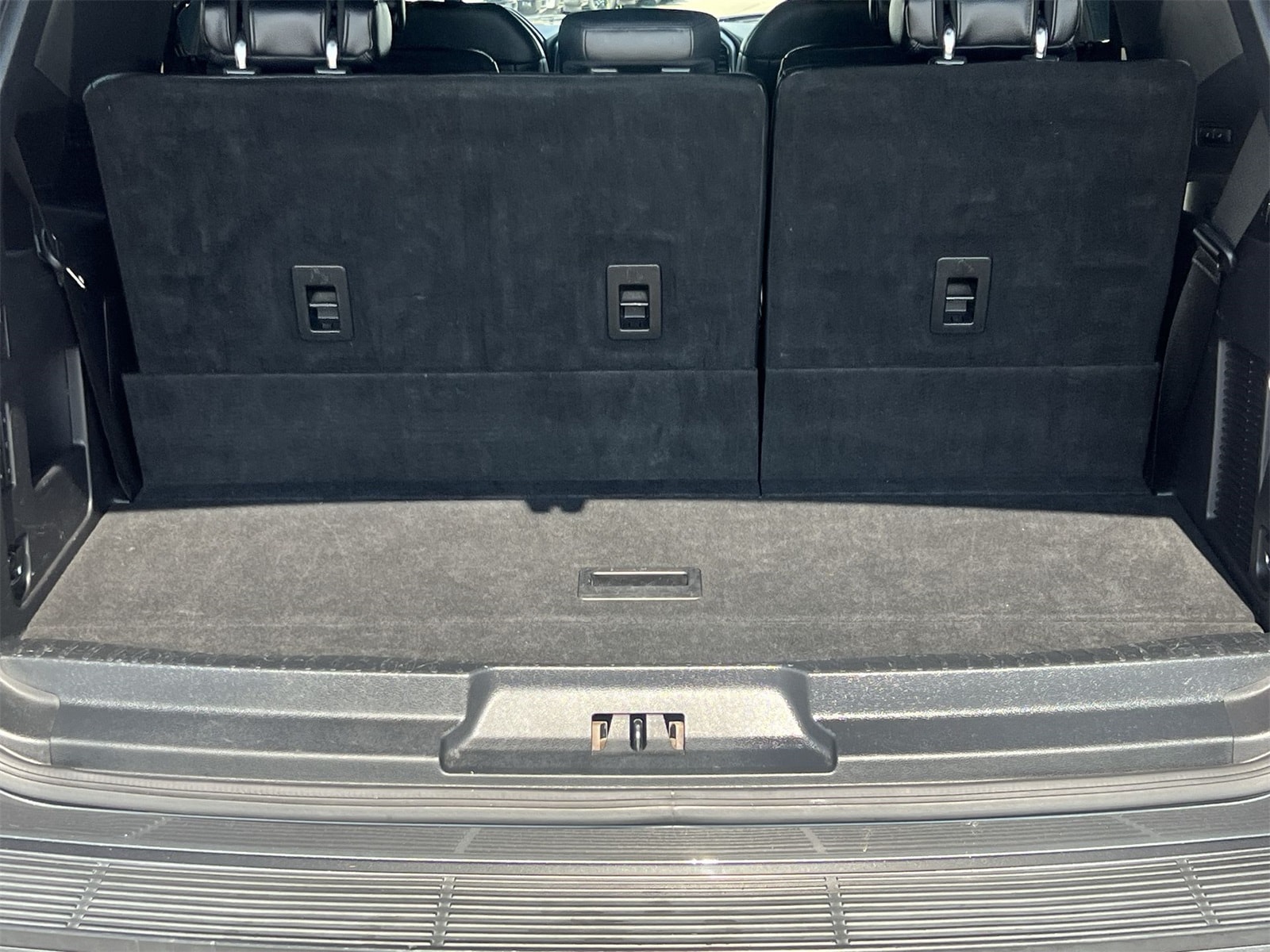 Thumbnail: 2019 Ford Expedition - 32