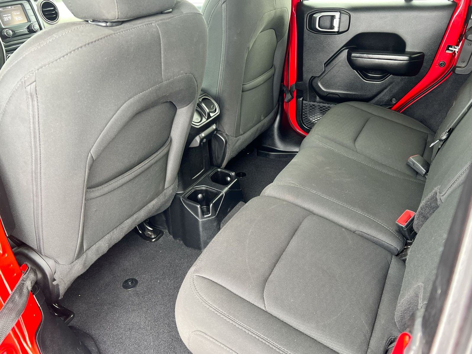 Thumbnail: 2020 Jeep Wrangler - 18