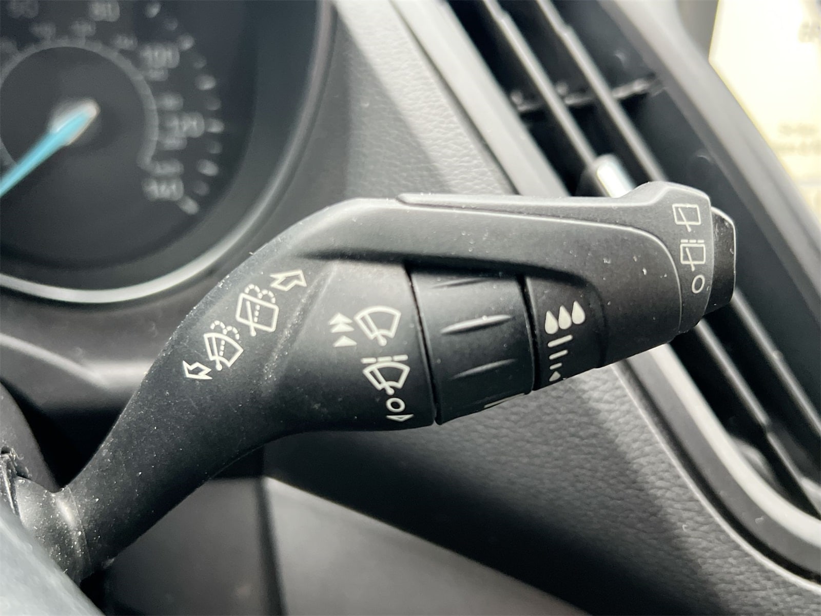 Thumbnail: 2018 Ford Escape - 25