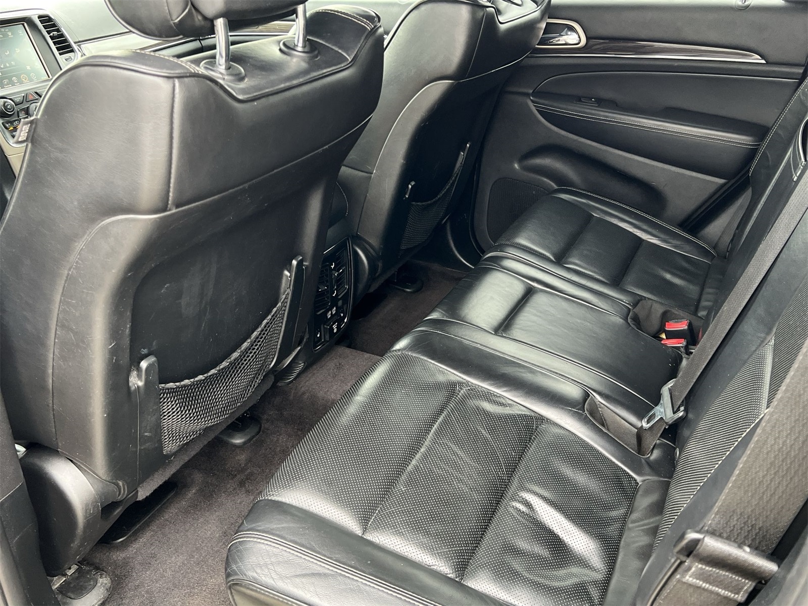 Thumbnail: 2017 Jeep Grand Cherokee - 19