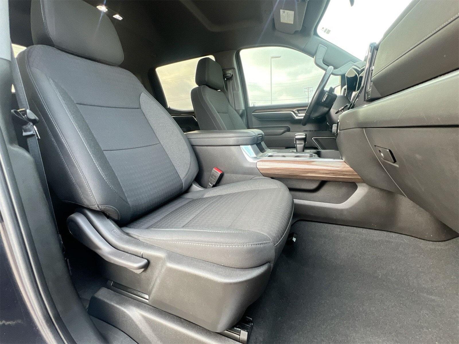 Thumbnail: 2022 Chevrolet Silverado 1500 - 21