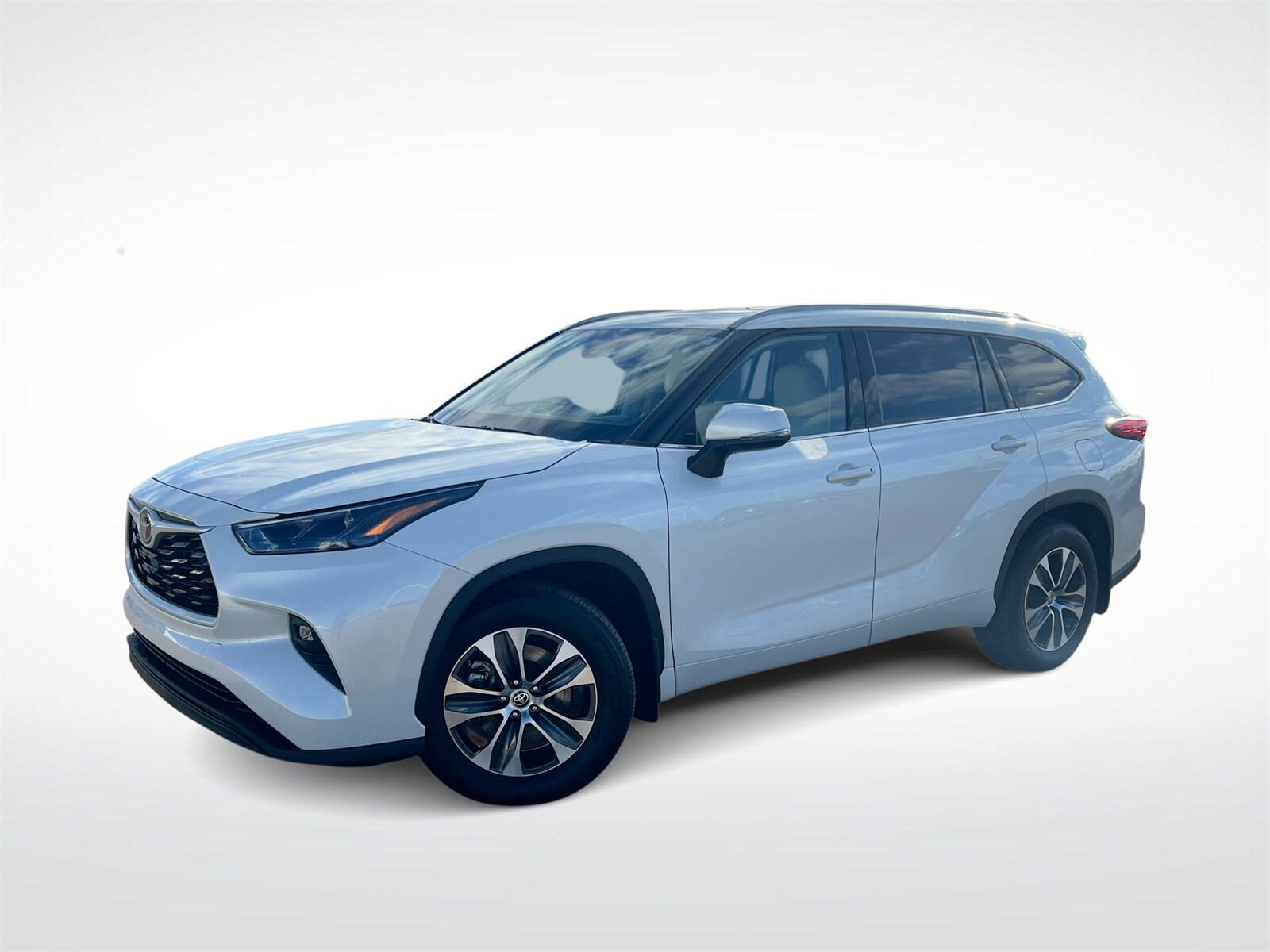 Thumbnail: 2022 Toyota Highlander - 1