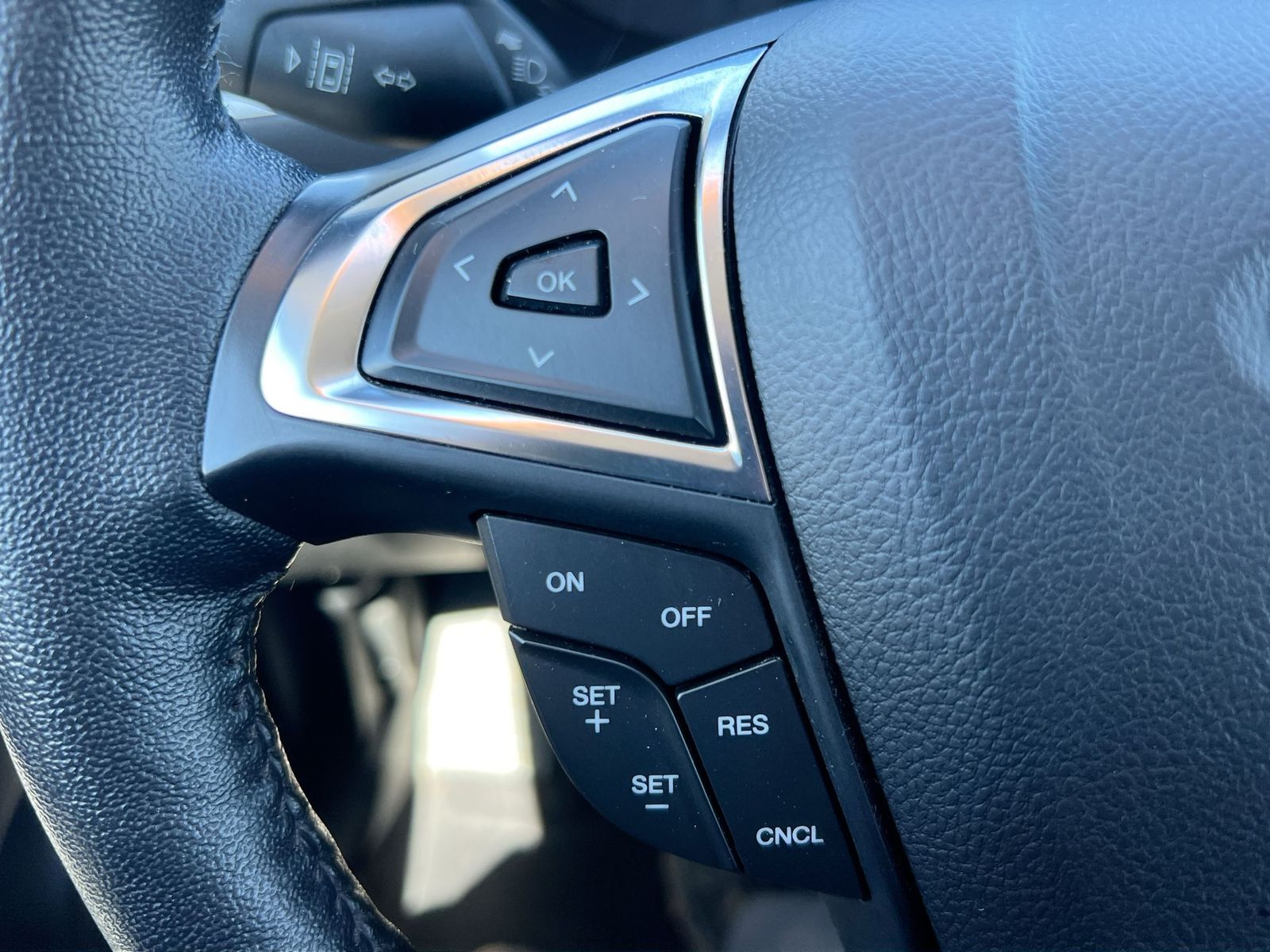 Thumbnail: 2023 Ford Edge - 23