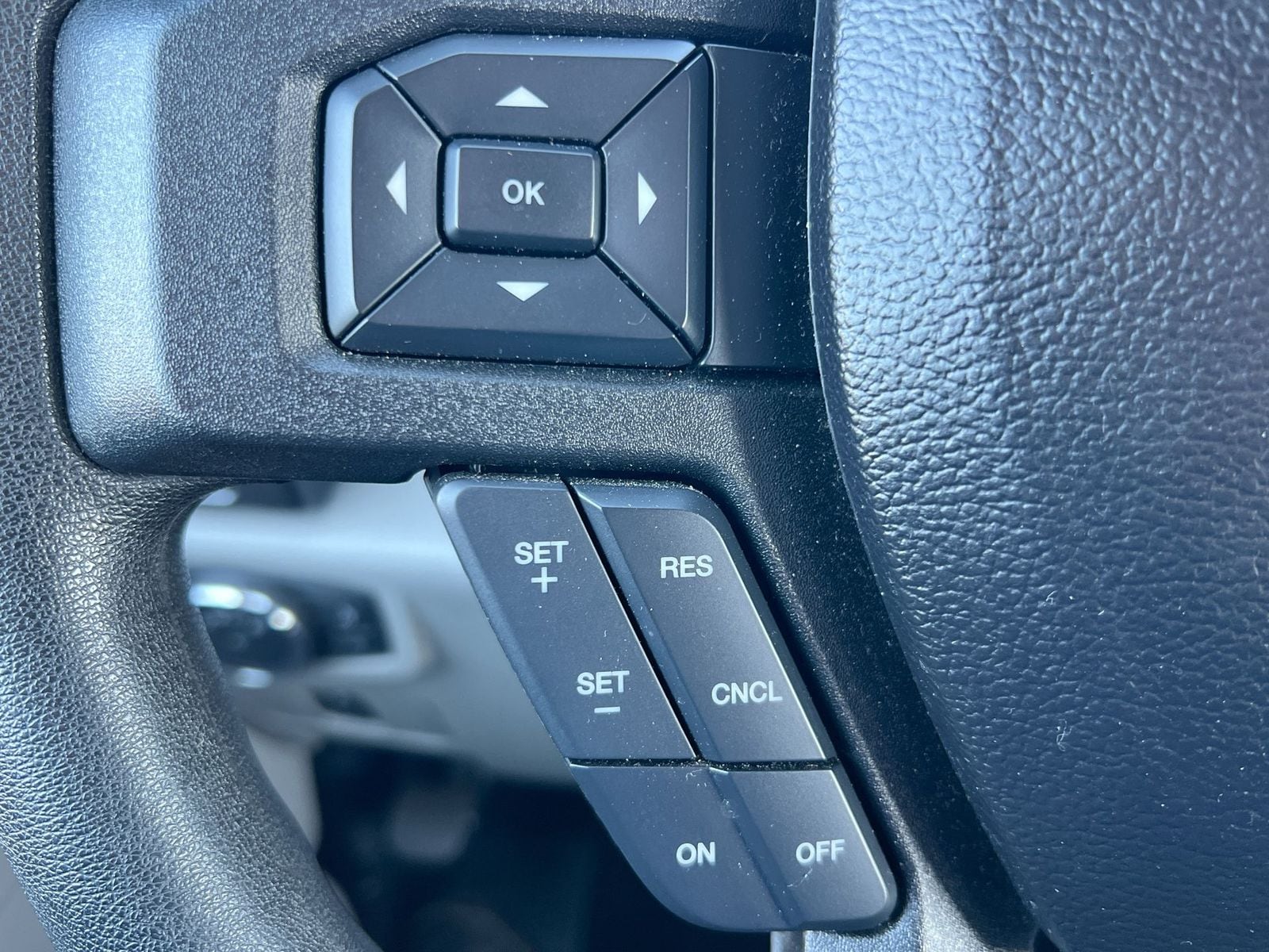 Thumbnail: 2019 Ford F-350 - 23