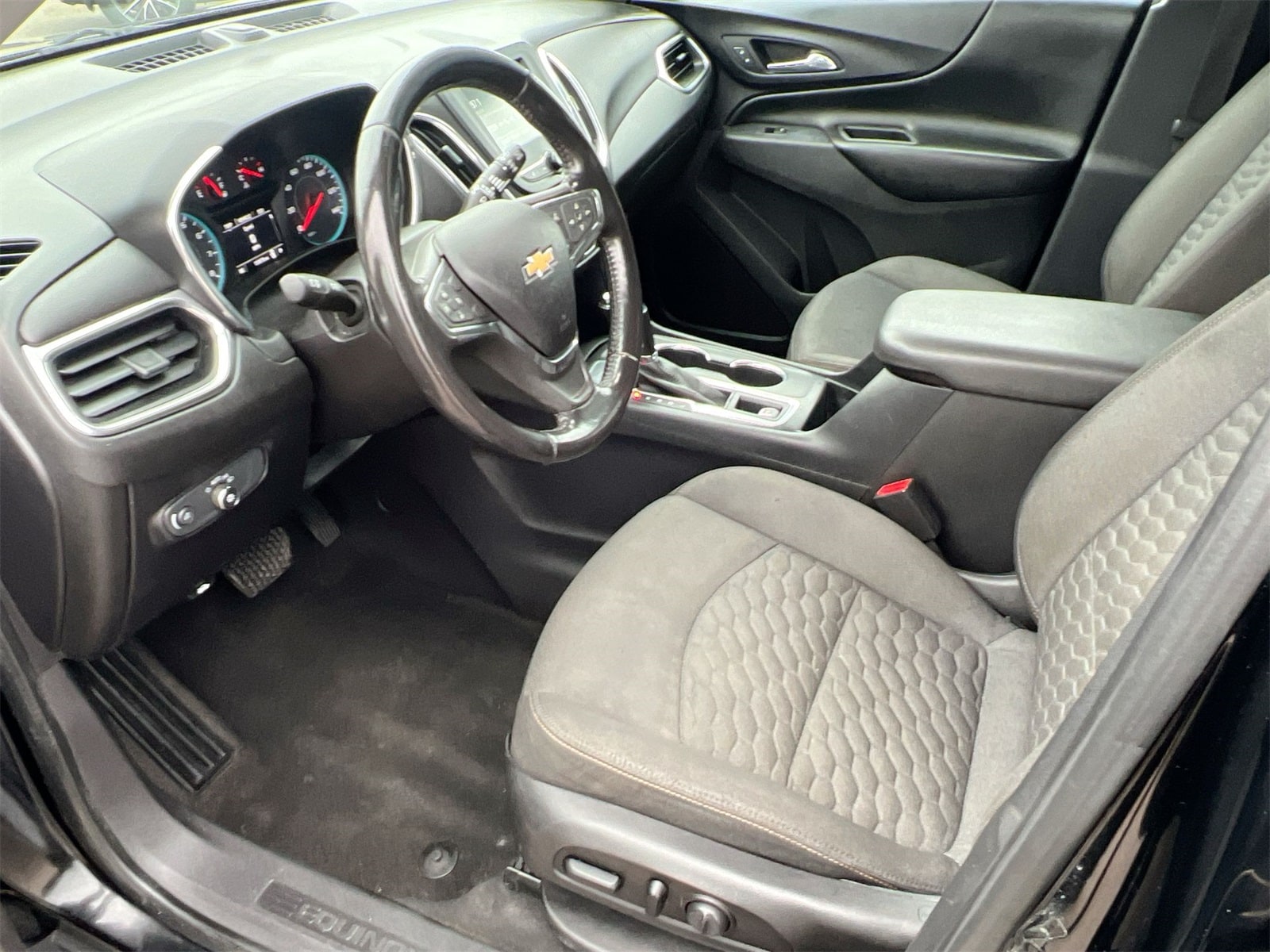 Thumbnail: 2018 Chevrolet Equinox - 10