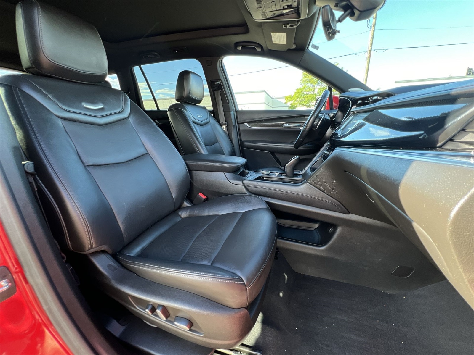 Thumbnail: 2022 Cadillac XT6 - 22