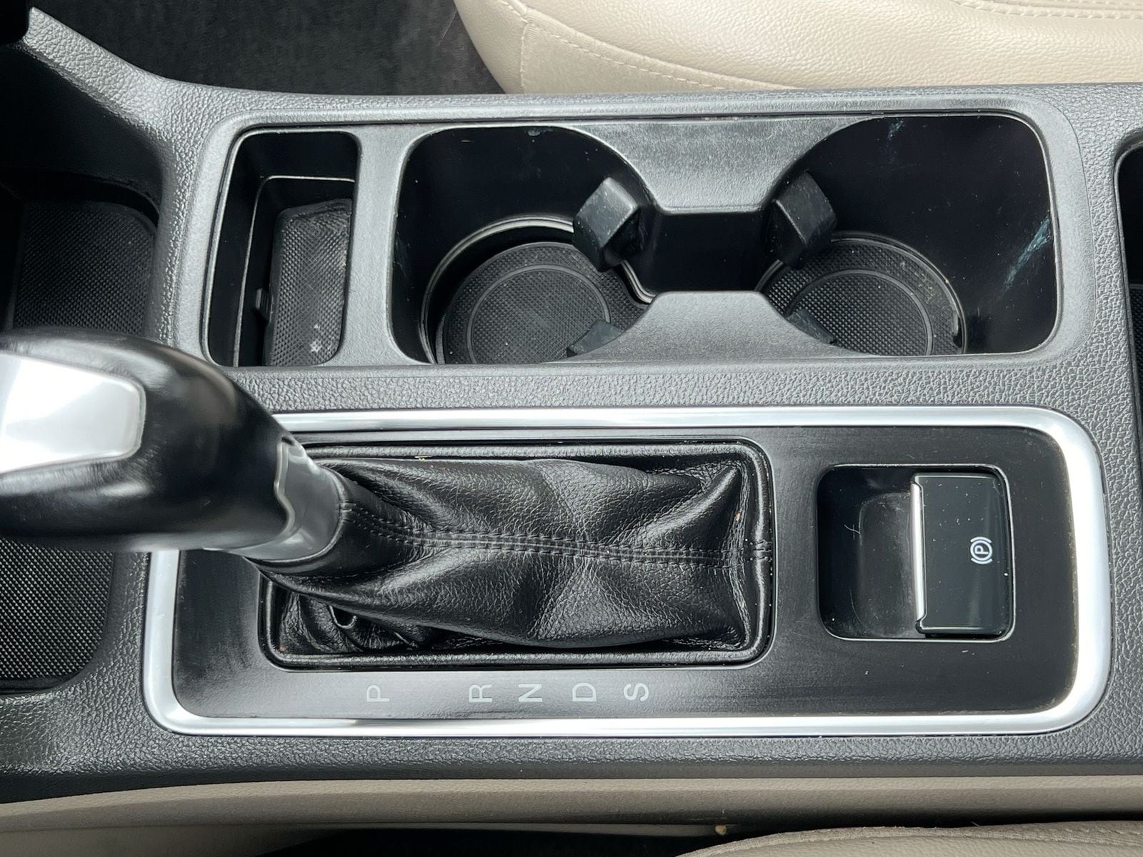 Thumbnail: 2018 Ford Escape - 32