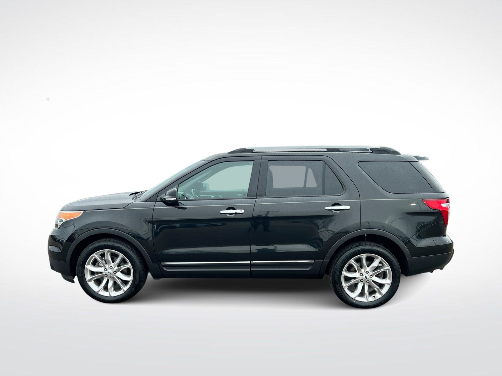 Thumbnail: 2015 Ford Explorer - 5