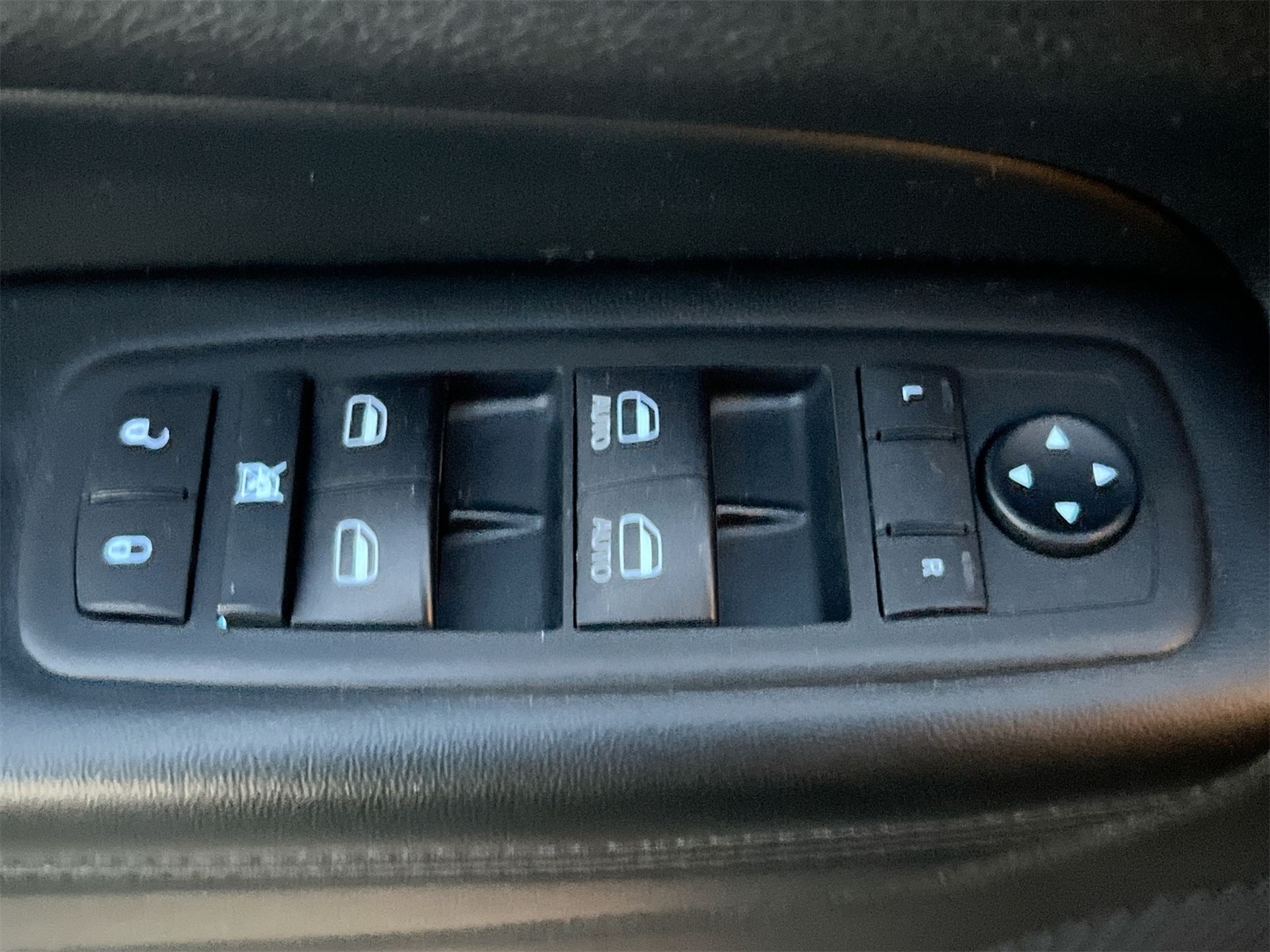 Thumbnail: 2020 Jeep Grand Cherokee - 17