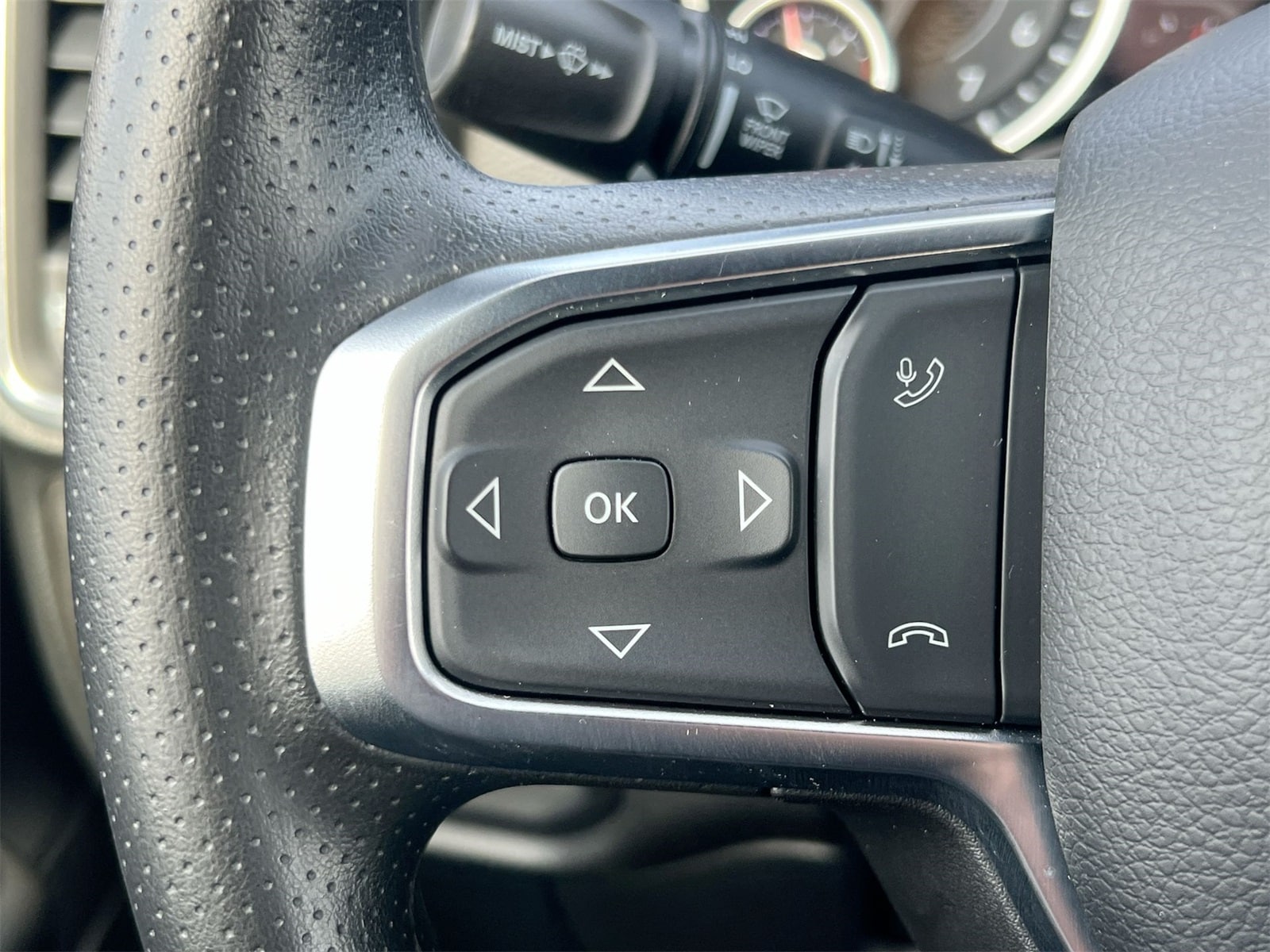 Thumbnail: 2025 RAM 1500 - 23