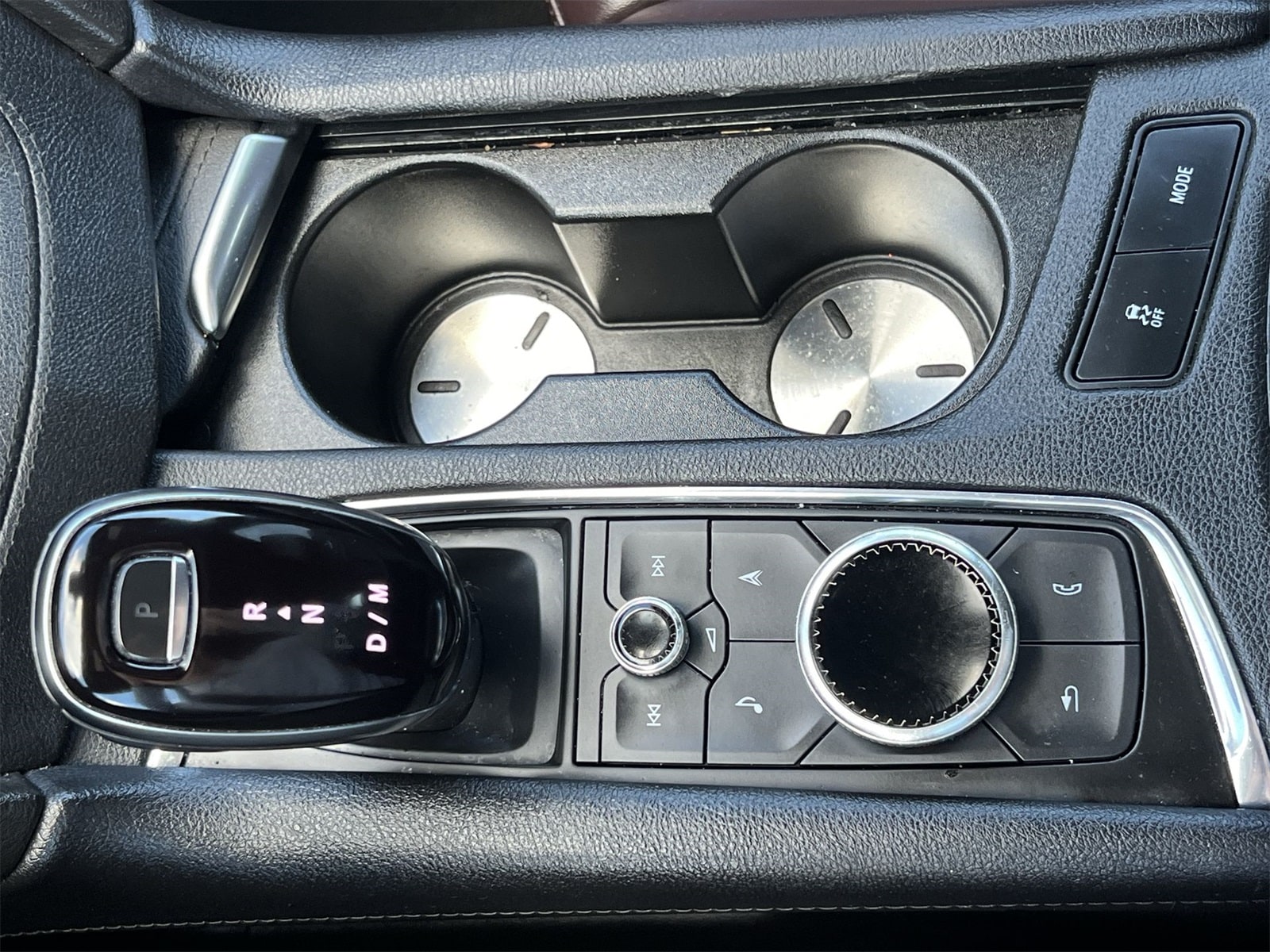 Thumbnail: 2022 Cadillac XT6 - 33