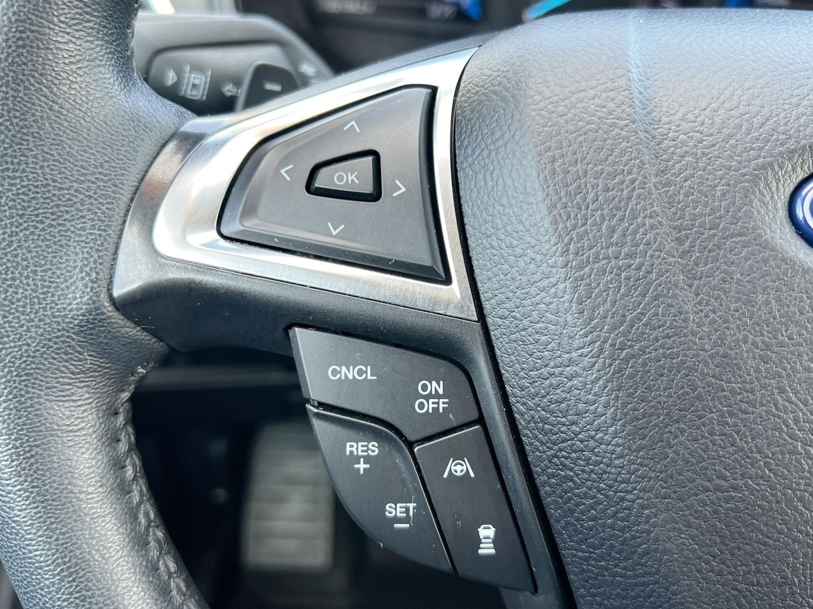 Thumbnail: 2024 Ford Edge - 23