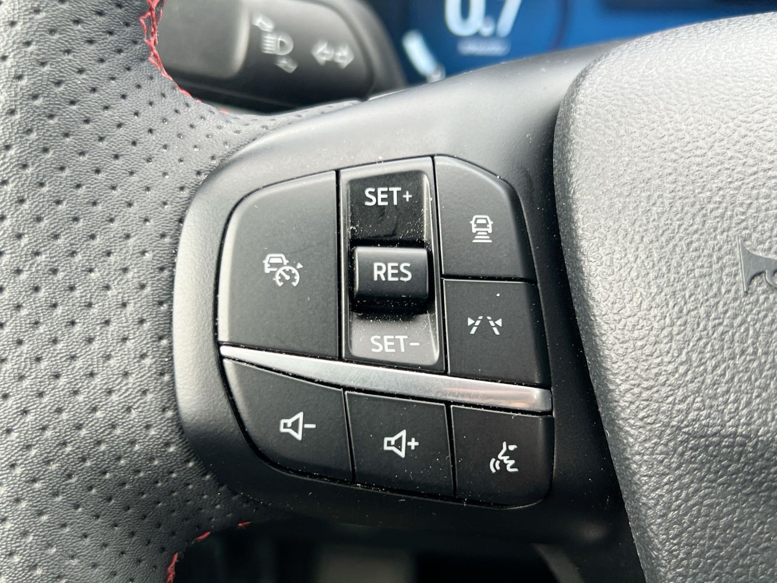 Thumbnail: 2023 Ford Escape - 23