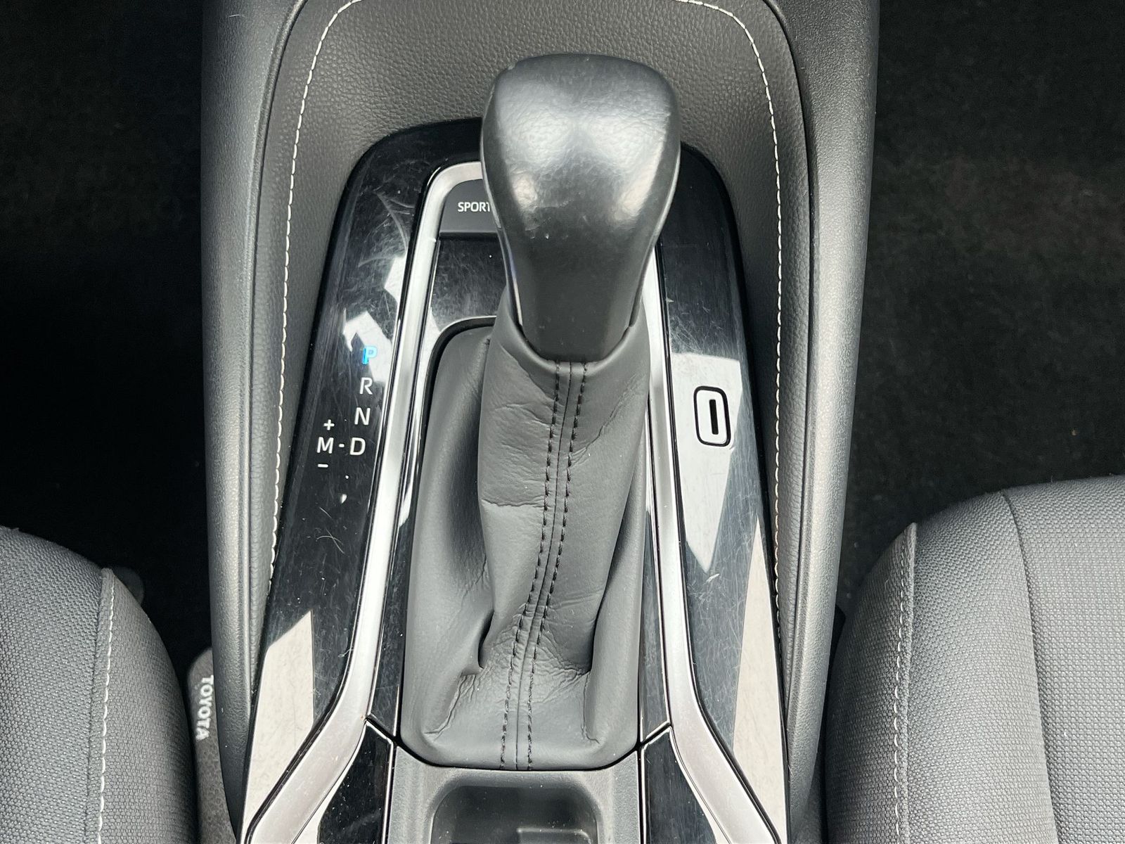 Thumbnail: 2022 Toyota Corolla - 31