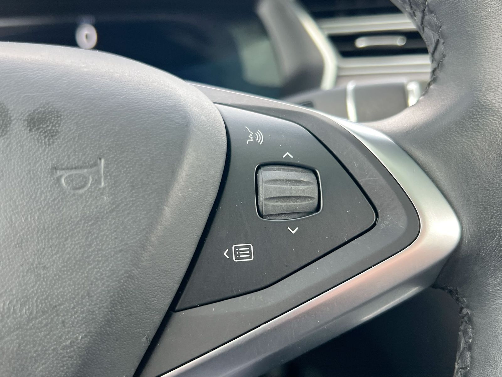 Thumbnail: 2017 Tesla Model X - 24