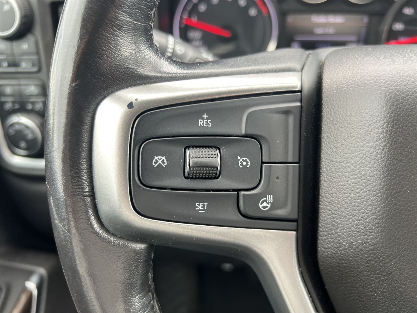 Thumbnail: 2019 Chevrolet Silverado 1500 - 23