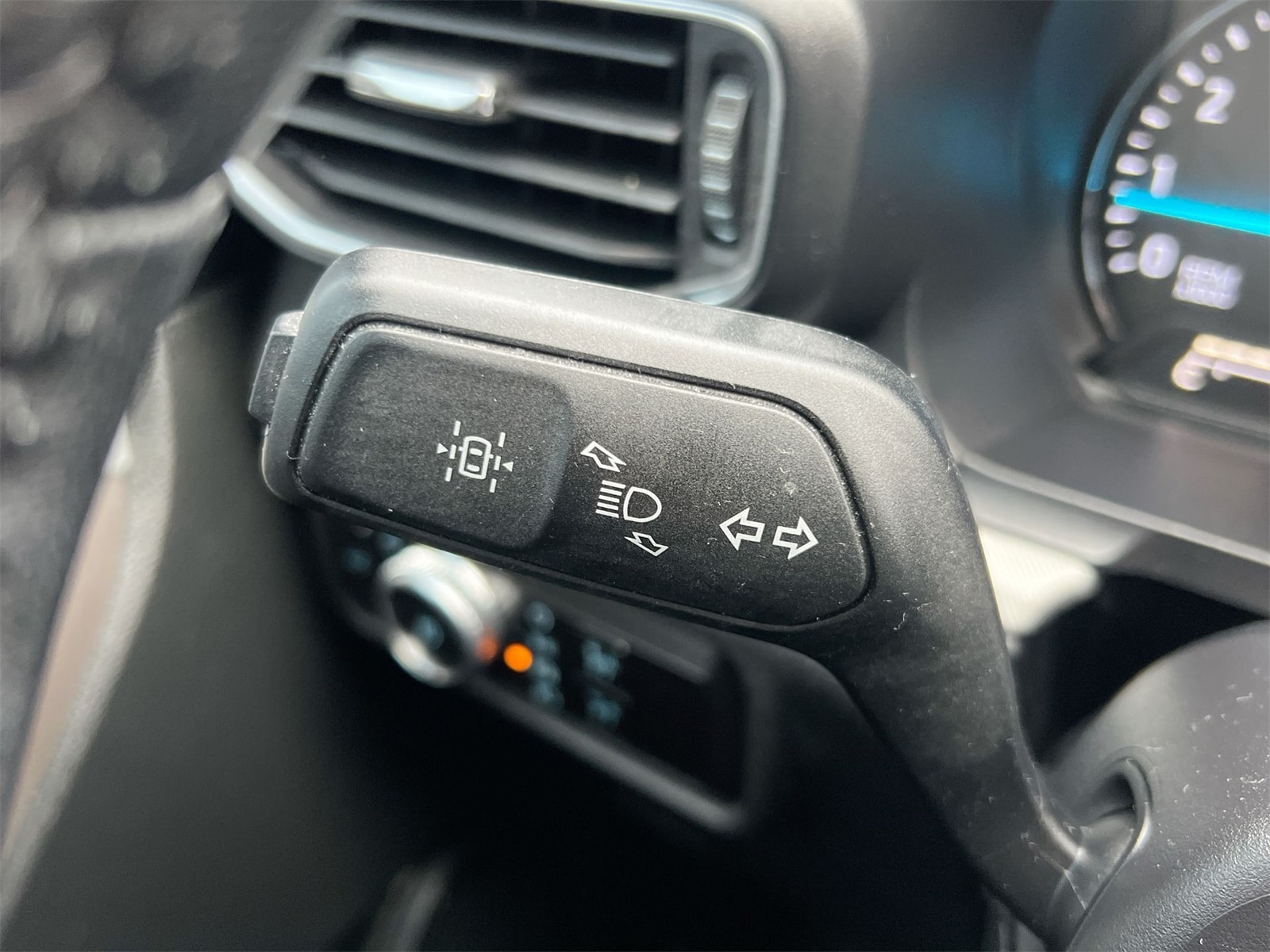 Thumbnail: 2023 Ford Explorer - 27