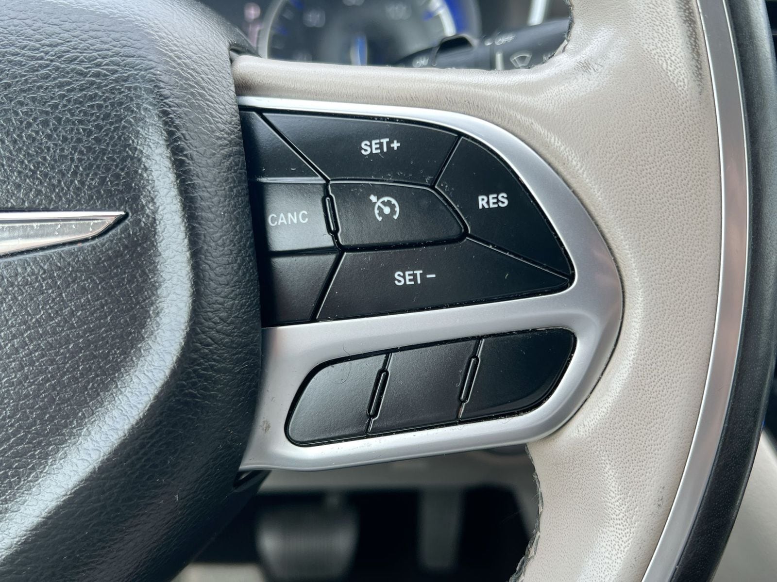 Thumbnail: 2019 Chrysler Pacifica - 24