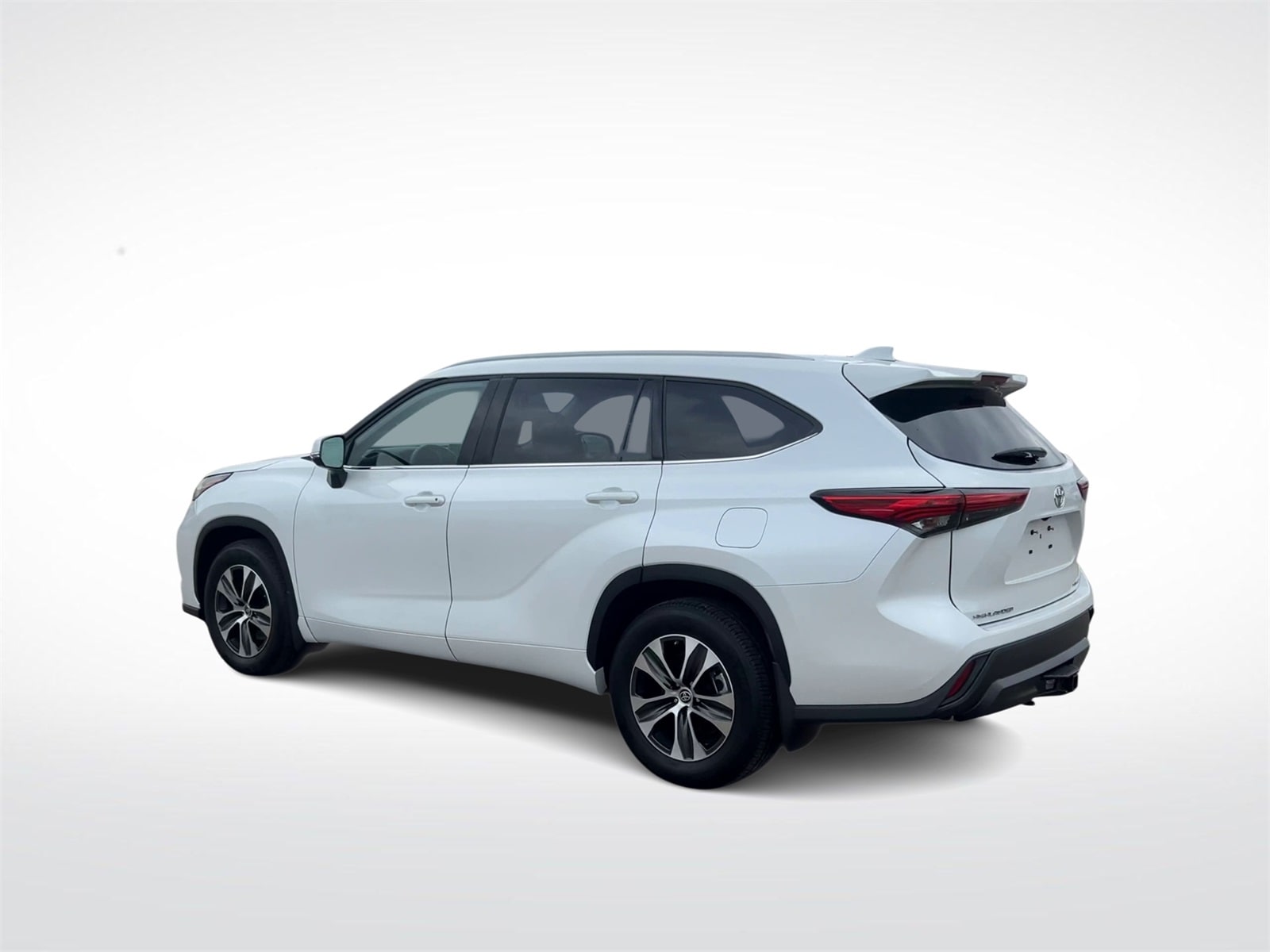 Thumbnail: 2022 Toyota Highlander - 6