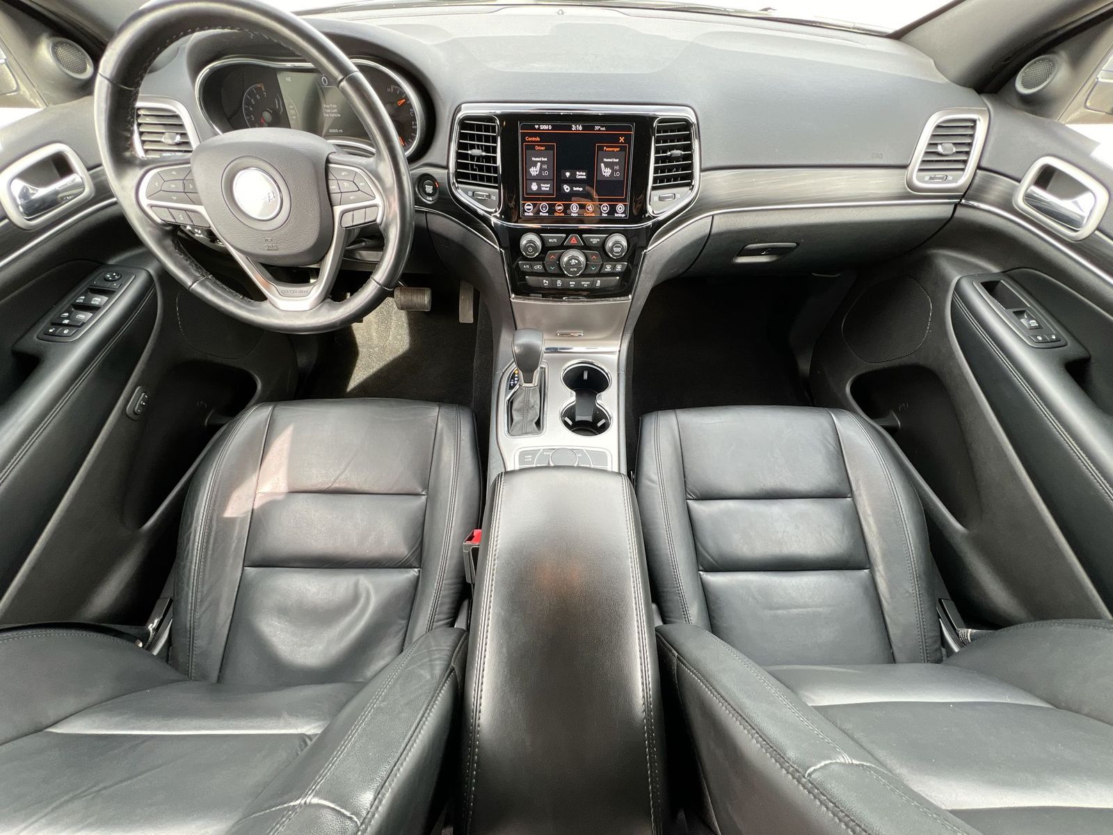 Thumbnail: 2020 Jeep Grand Cherokee - 15