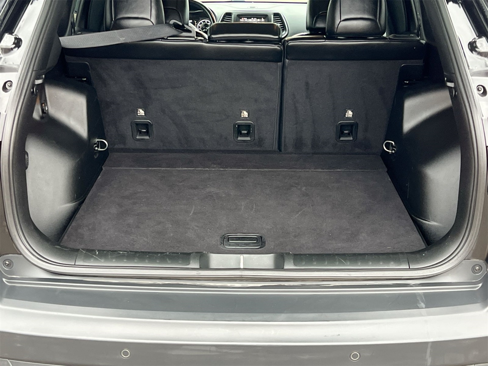 Thumbnail: 2019 Jeep Cherokee - 34