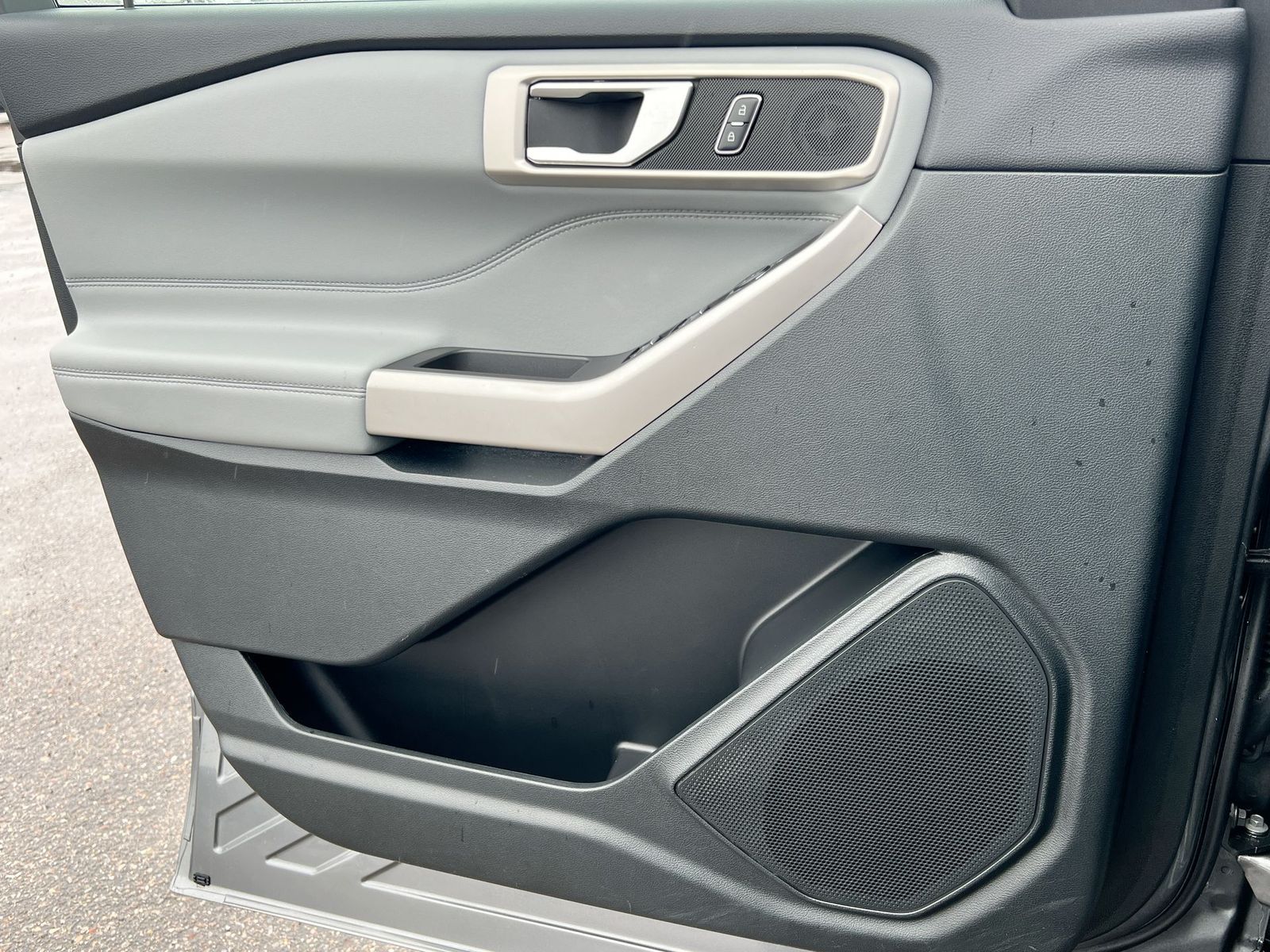 Thumbnail: 2023 Ford Explorer - 30