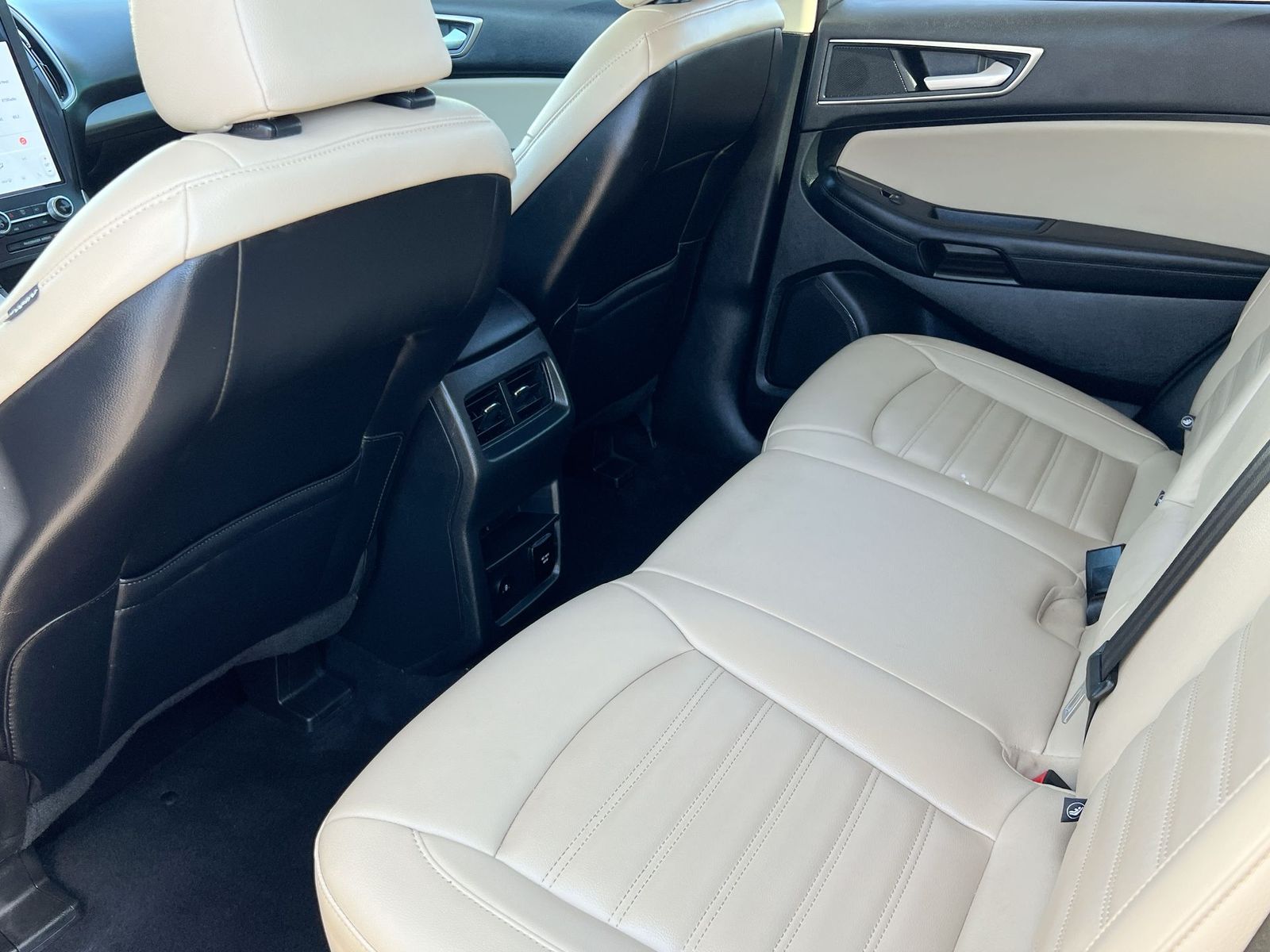 Thumbnail: 2023 Ford Edge - 18