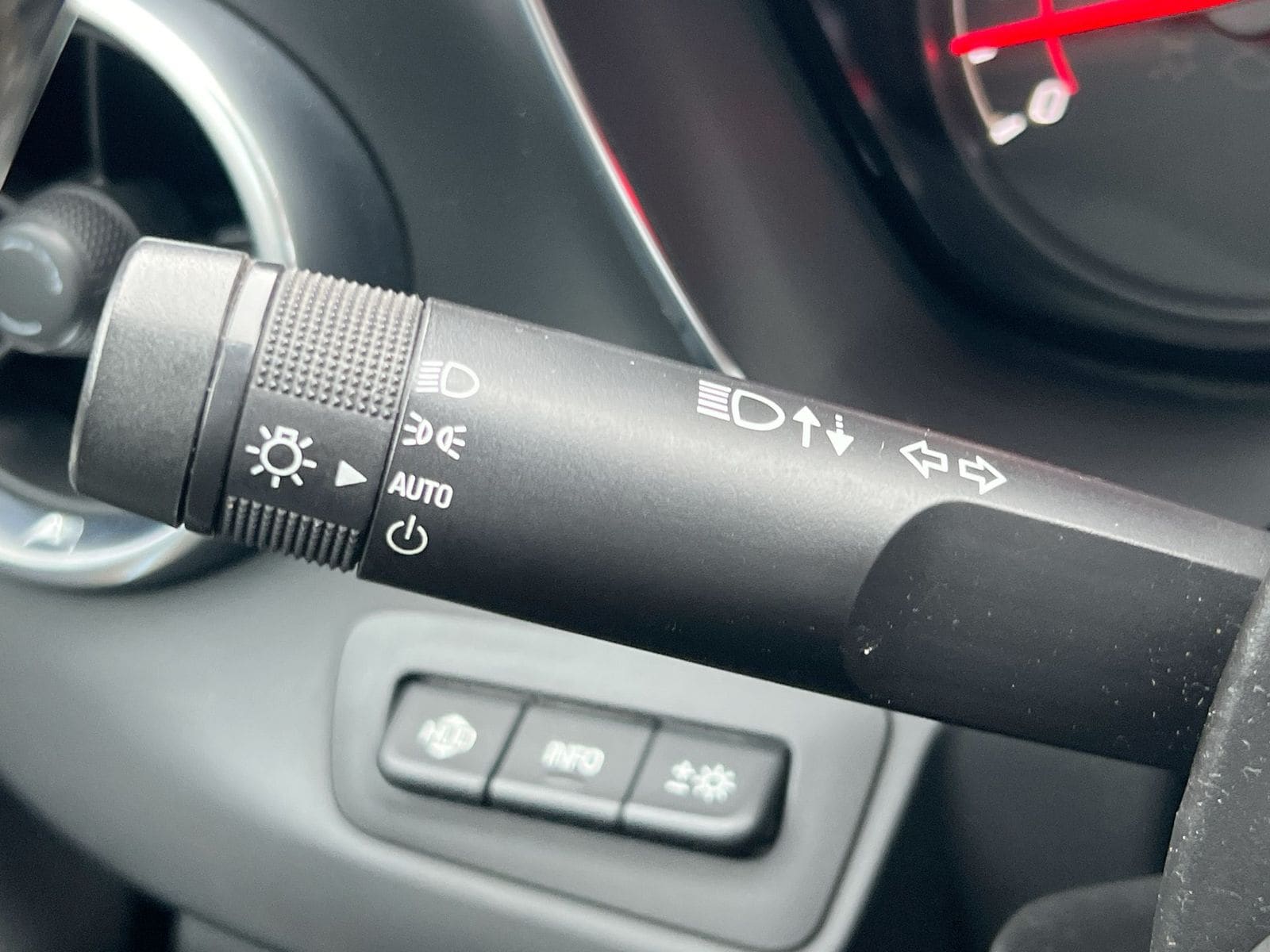 Thumbnail: 2016 Chevrolet Camaro - 26