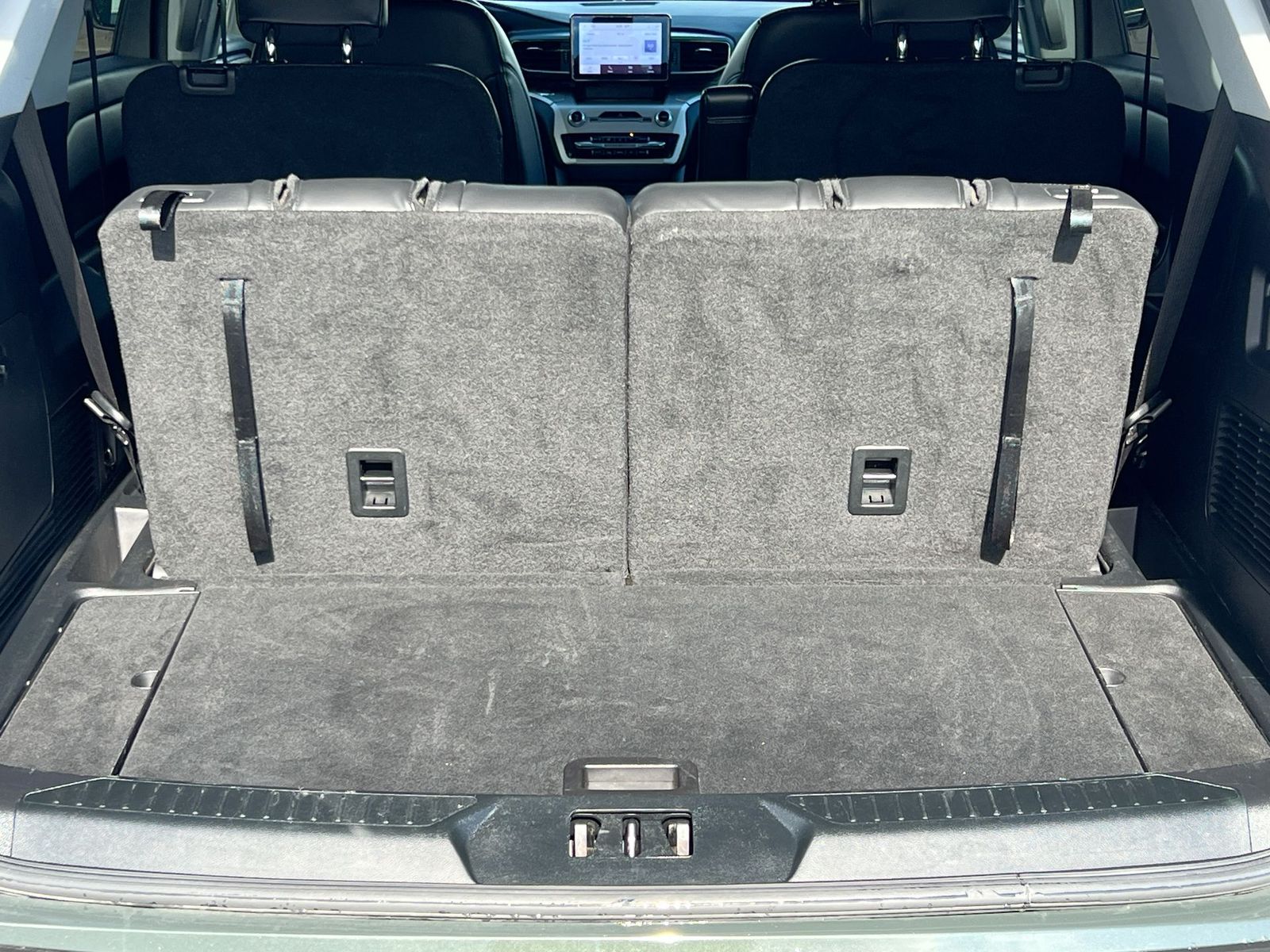 Thumbnail: 2022 Ford Explorer - 33